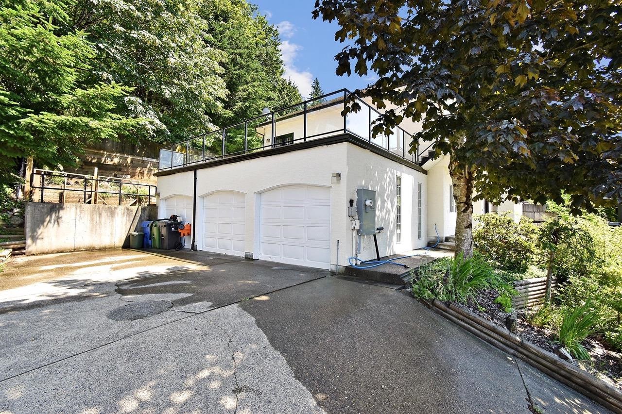 2662 Zurich Drive, Abbotsford, Abbotsford East, V3G 1C4 1