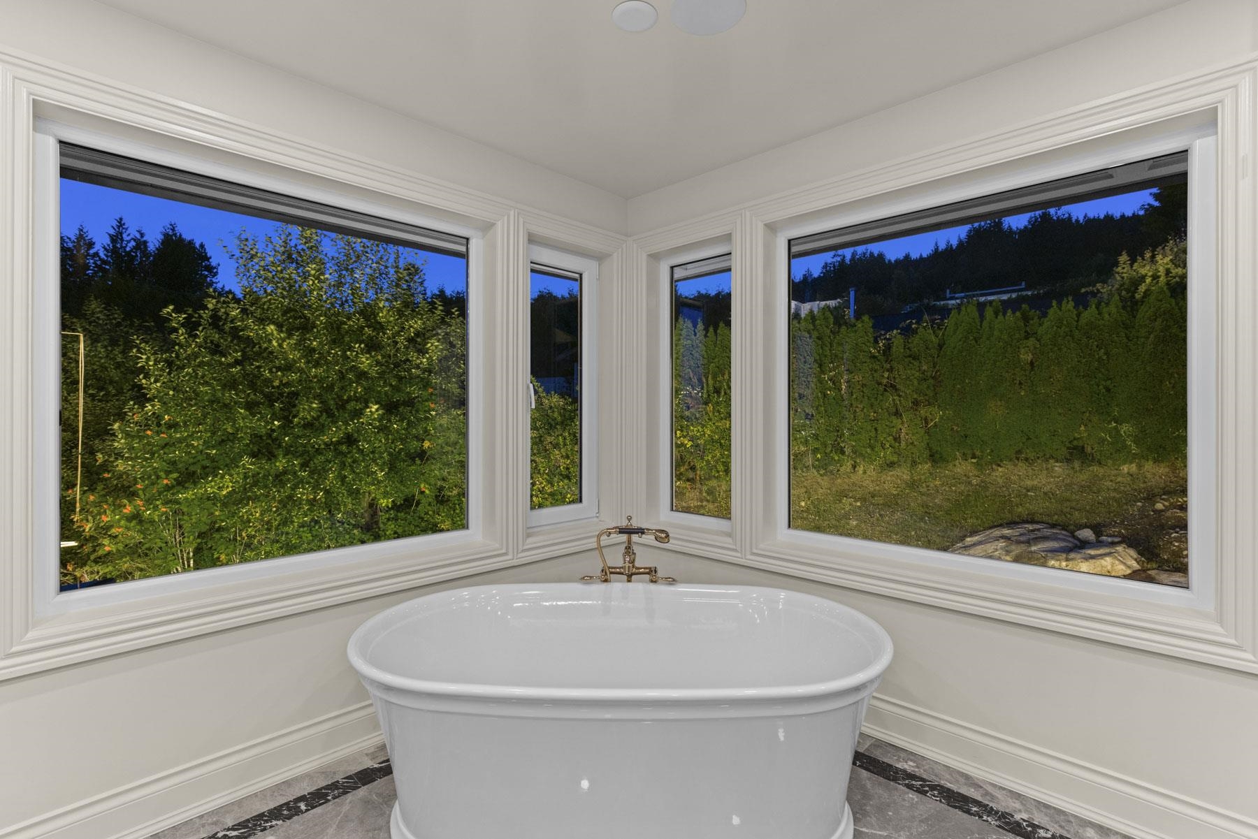 Listing image of 1445 SANDHURST PLACE