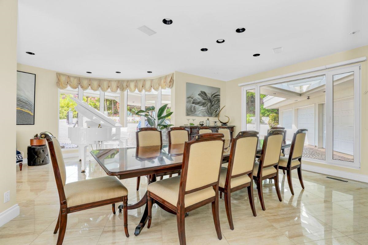 Listing image of 1409 CHARTWELL DRIVE