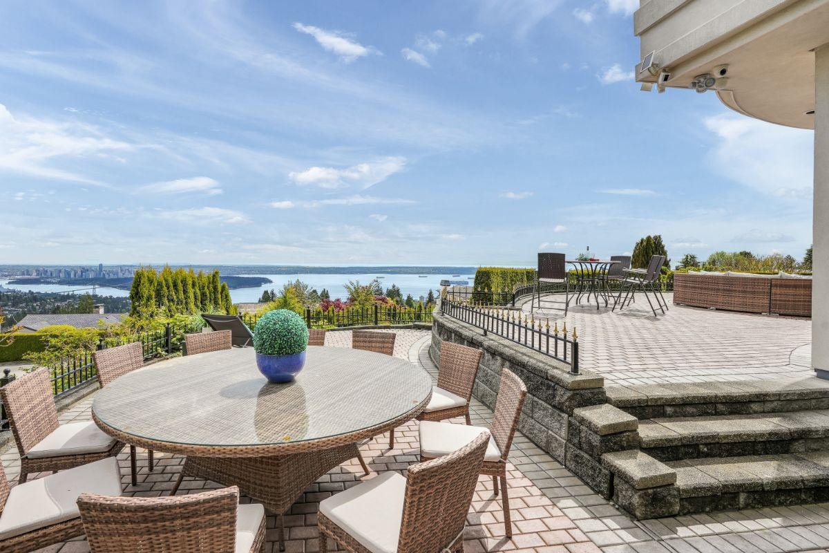 Listing image of 1409 CHARTWELL DRIVE