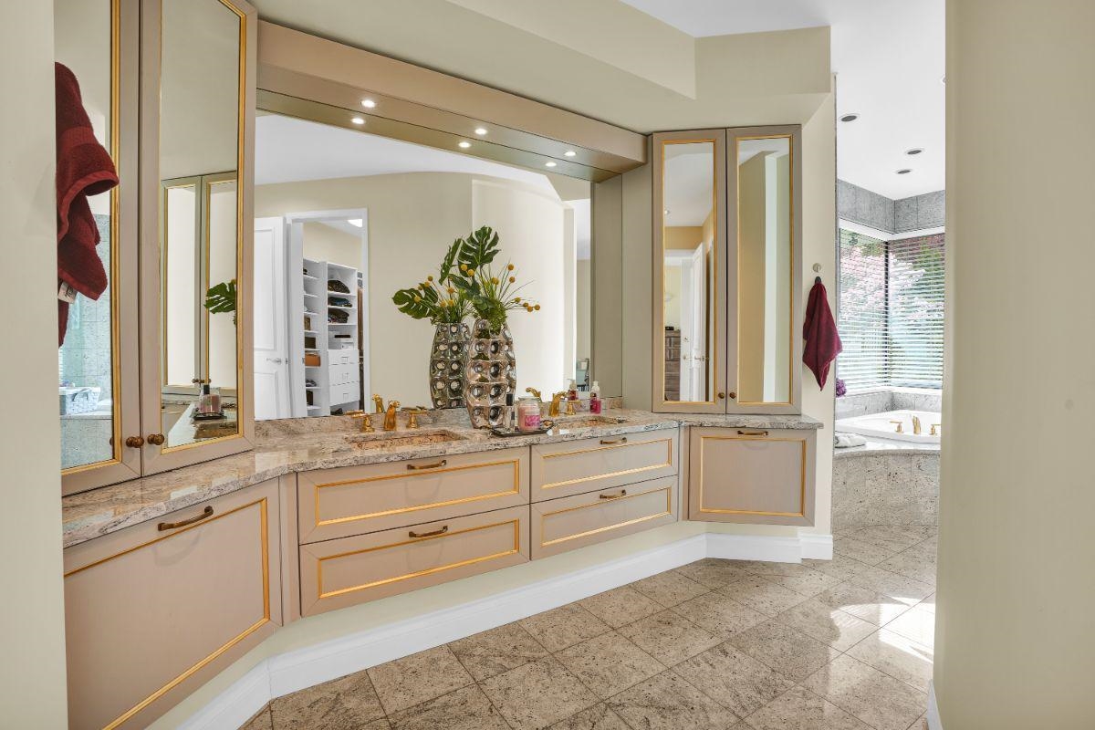 Listing image of 1409 CHARTWELL DRIVE