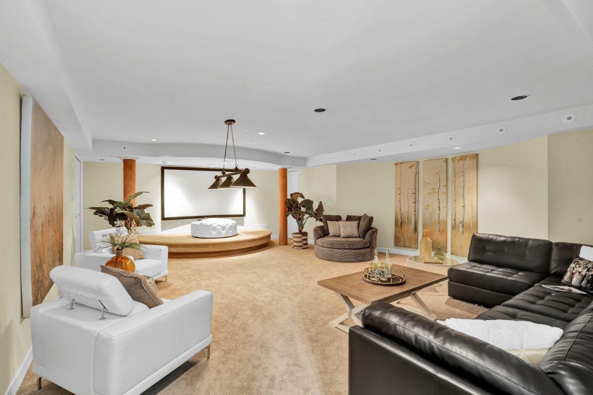 Listing image of 1409 CHARTWELL DRIVE