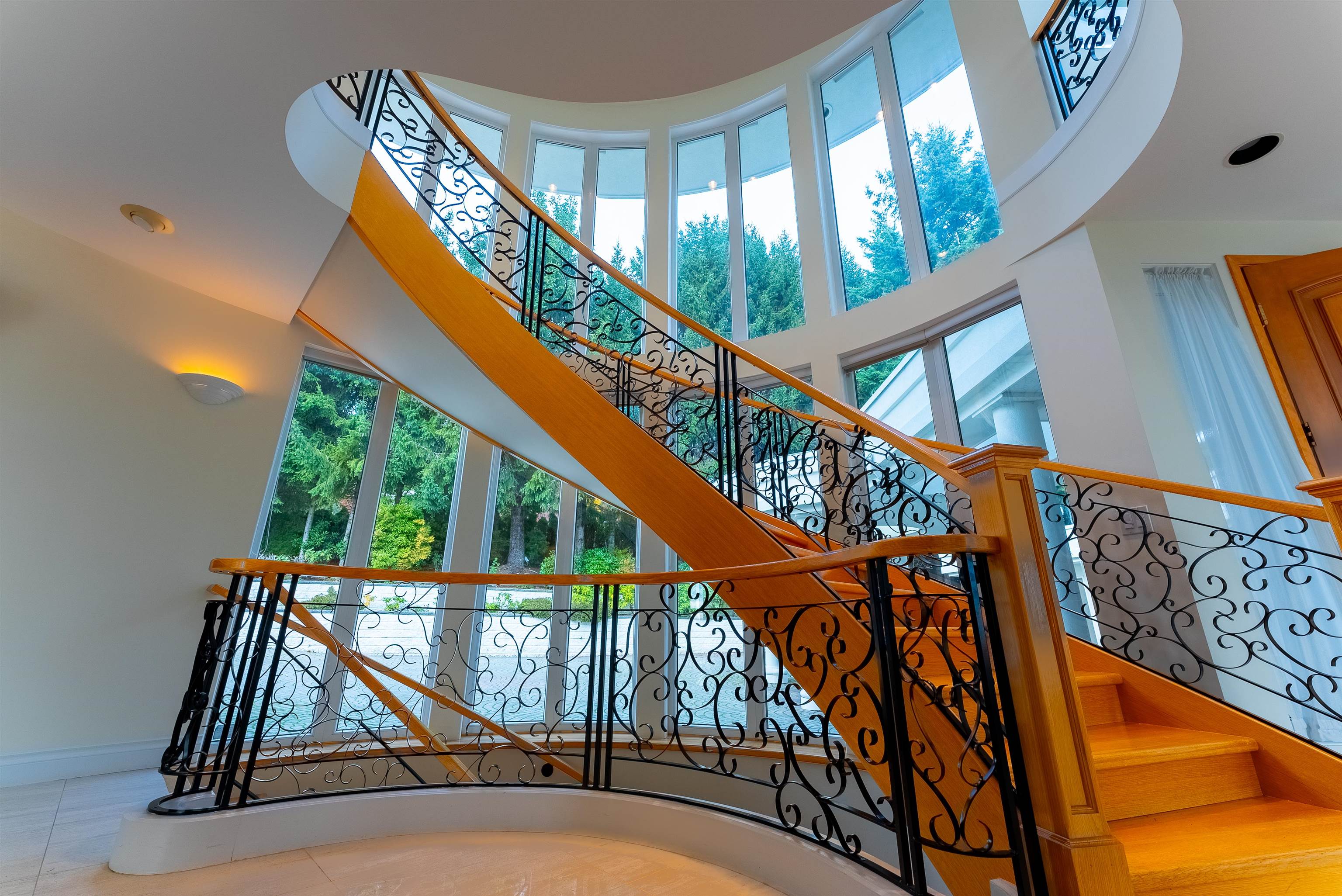 Listing image of 1409 CHARTWELL DRIVE