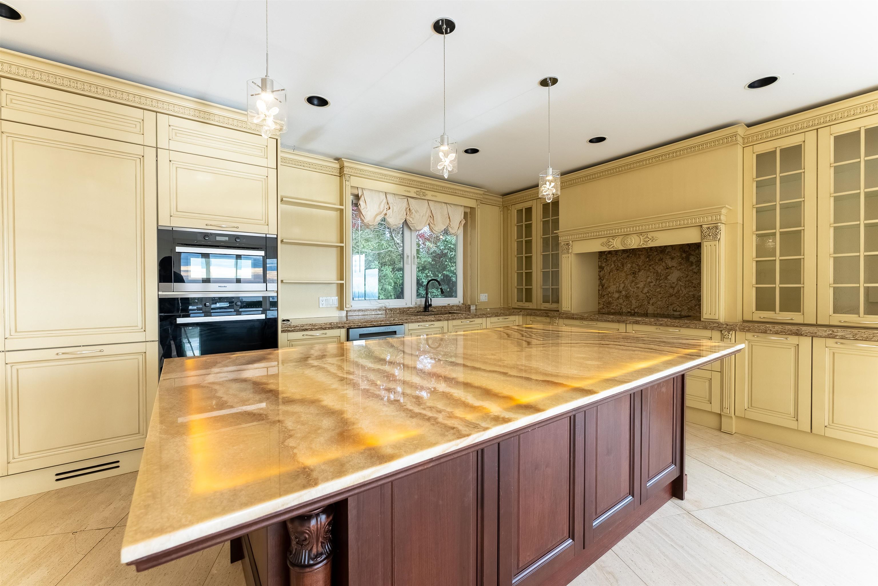 Listing image of 1409 CHARTWELL DRIVE