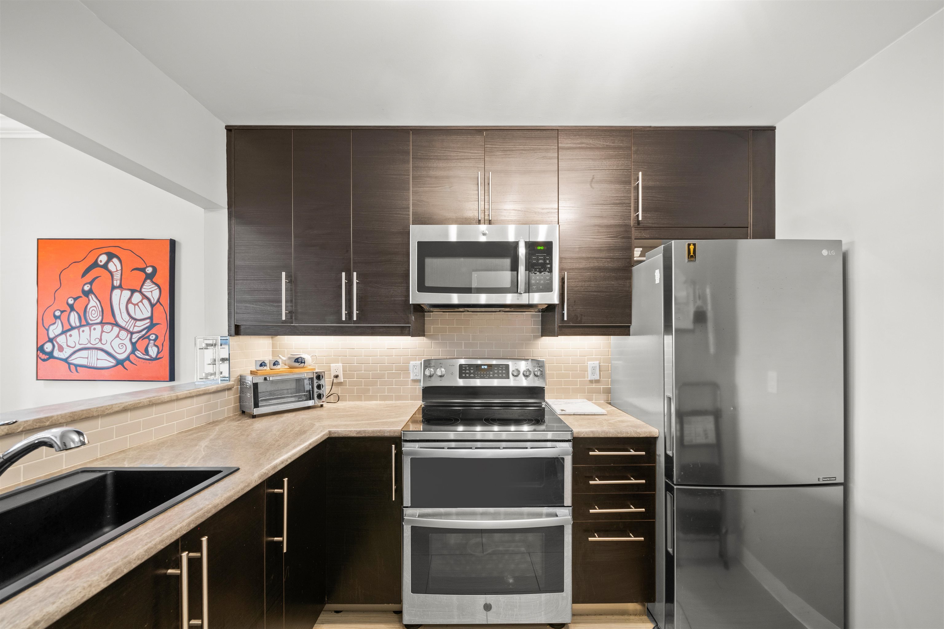 Listing image of 317 630 ROCHE POINT DRIVE