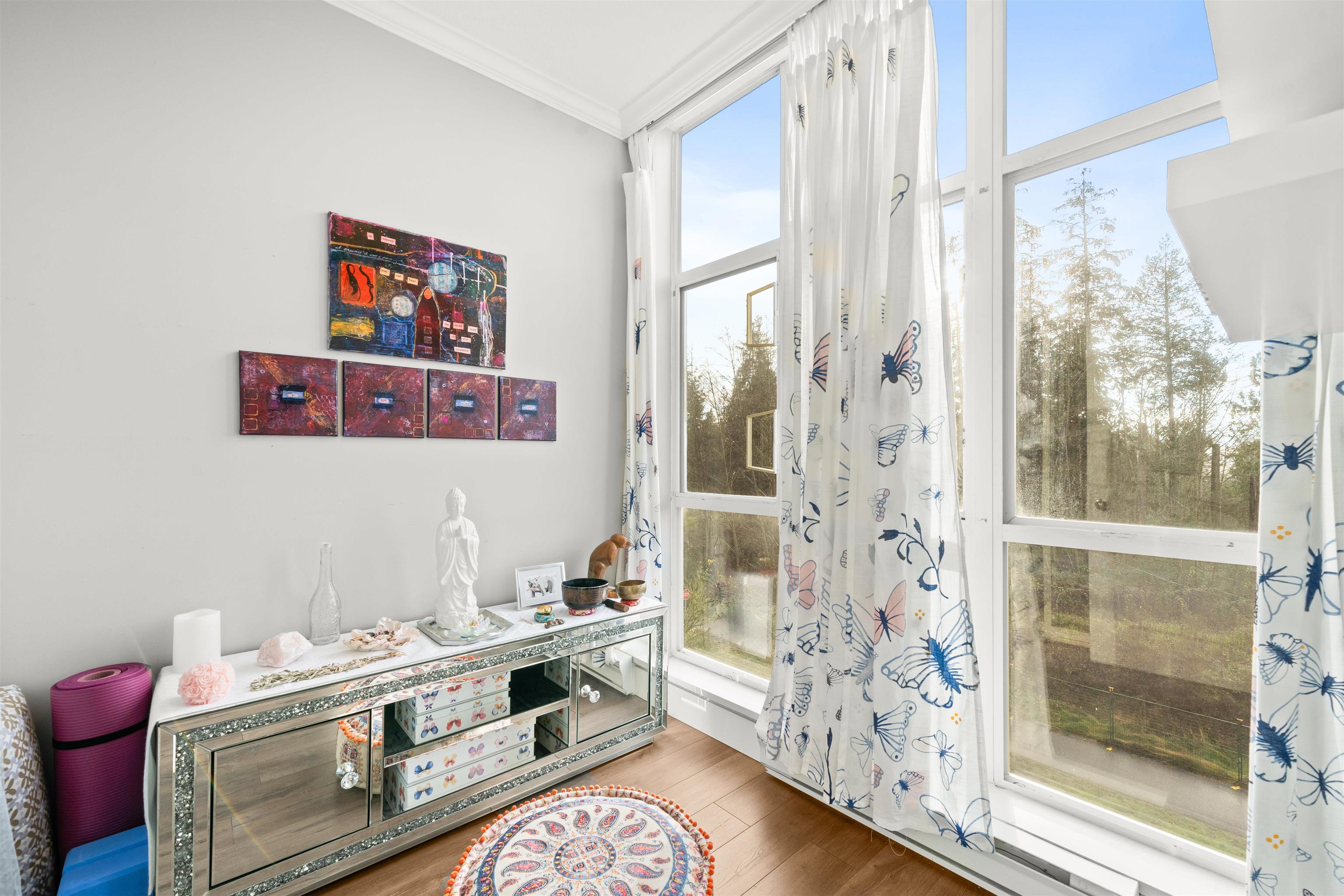 Listing image of 317 630 ROCHE POINT DRIVE