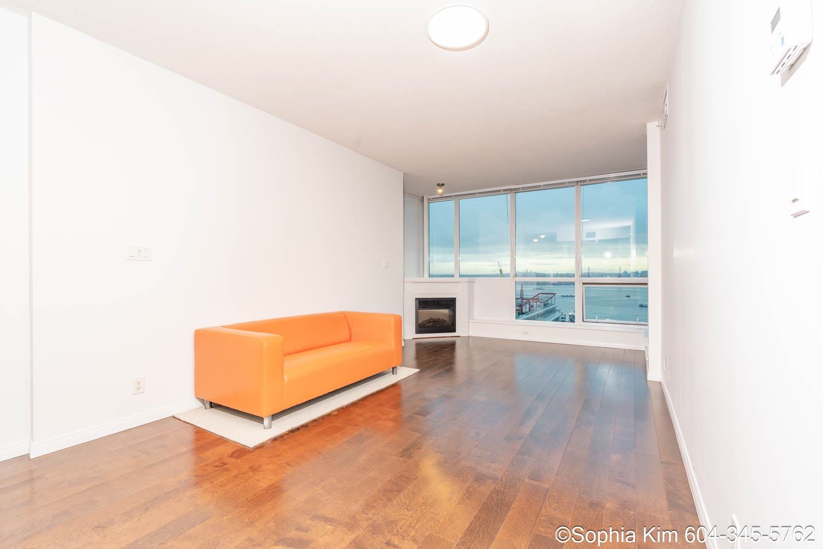 Listing image of 2004 188 E ESPLANADE