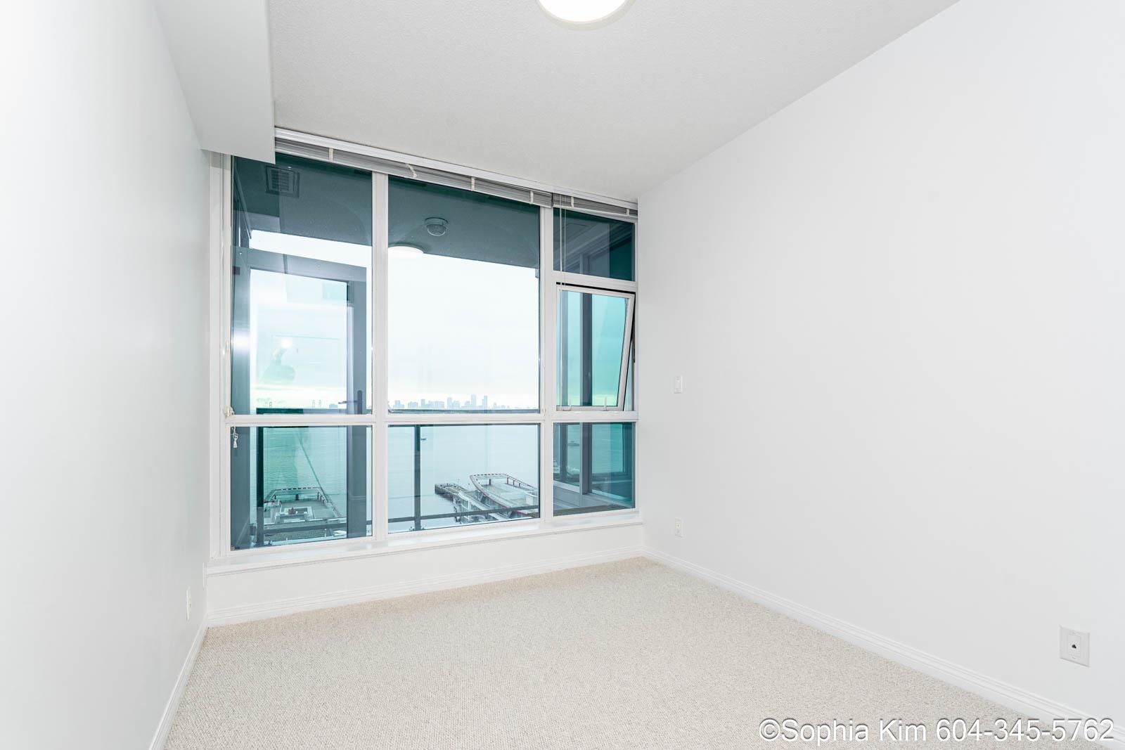 Listing image of 2004 188 E ESPLANADE