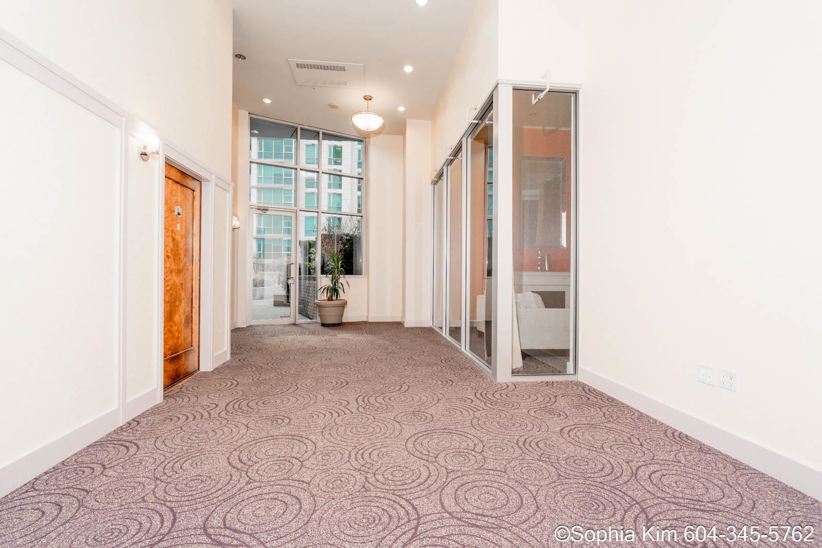 Listing image of 2004 188 E ESPLANADE