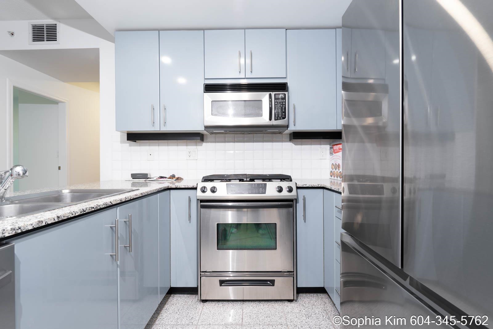 Listing image of 2004 188 E ESPLANADE