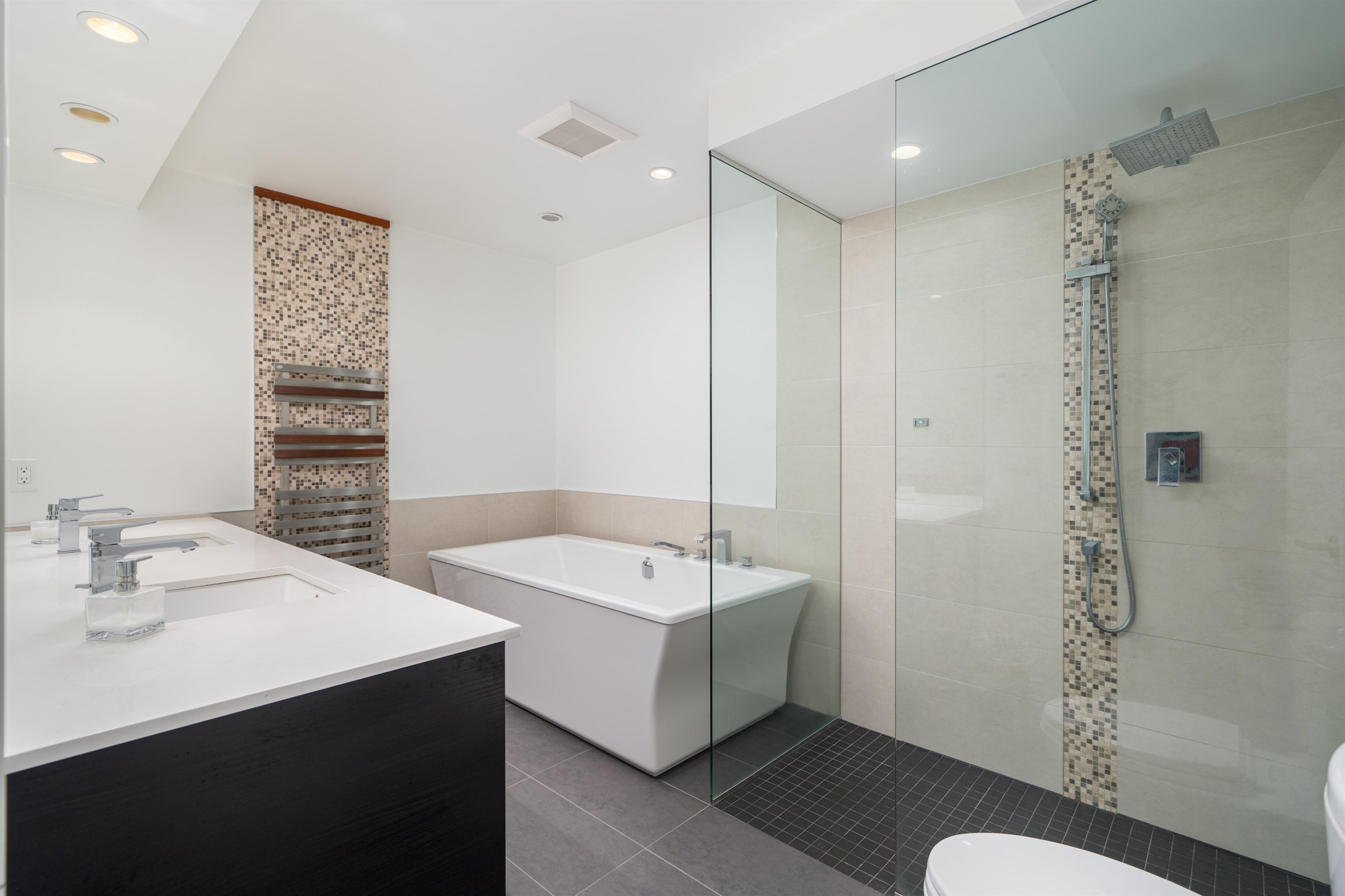 Listing image of 3757 ST PAULS AVENUE