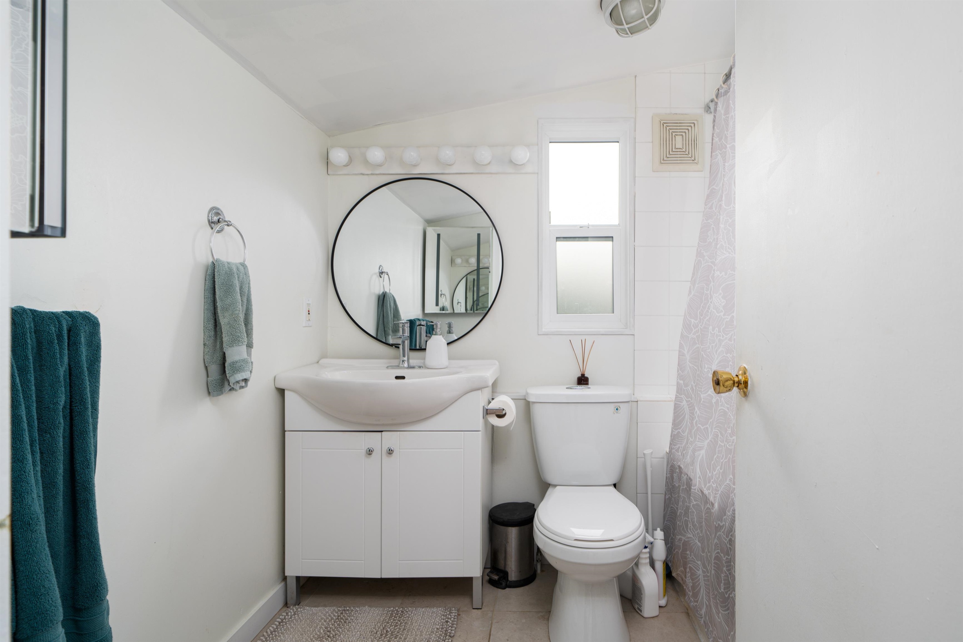 Listing image of 3757 ST PAULS AVENUE