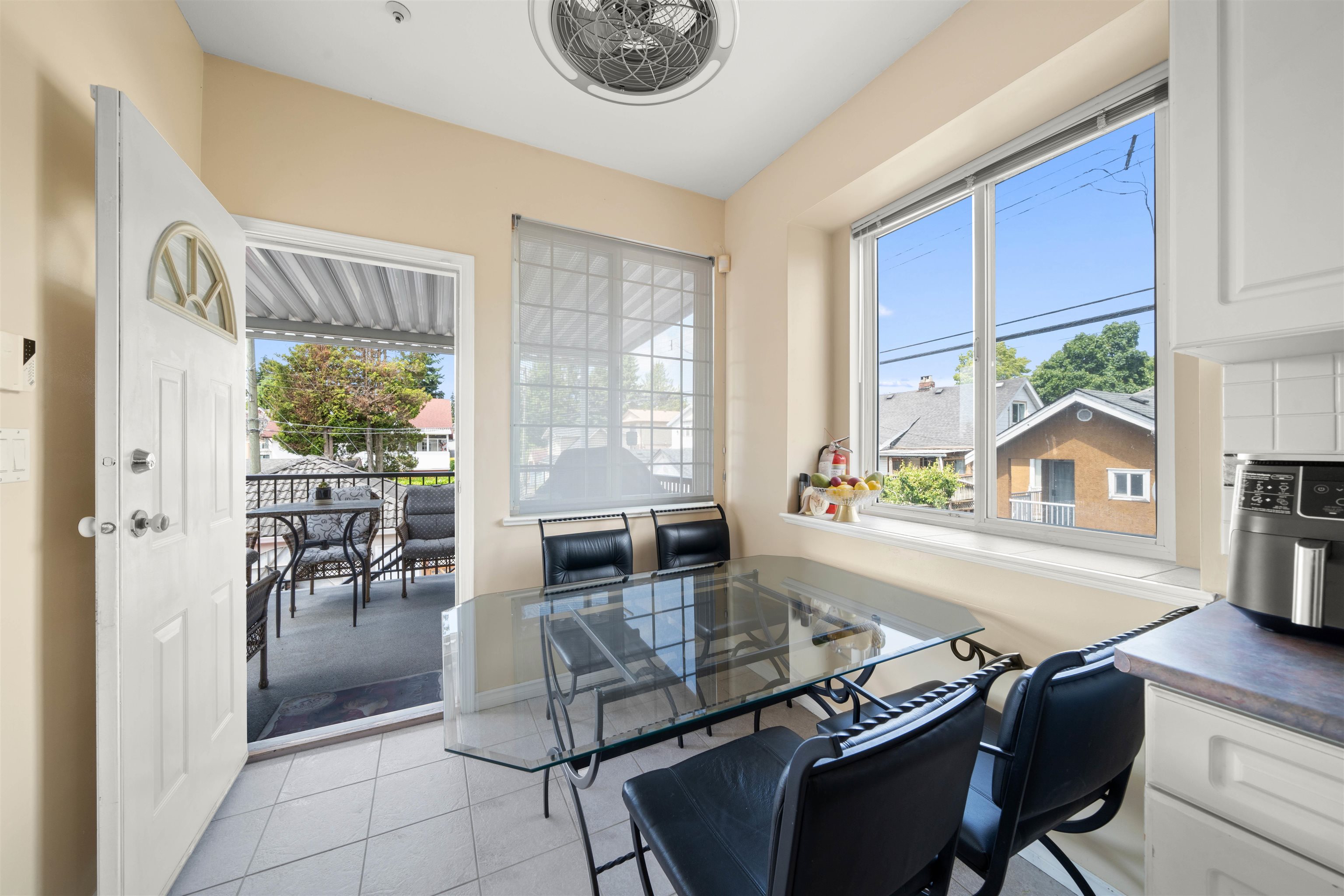Listing image of 5323 DUMFRIES STREET