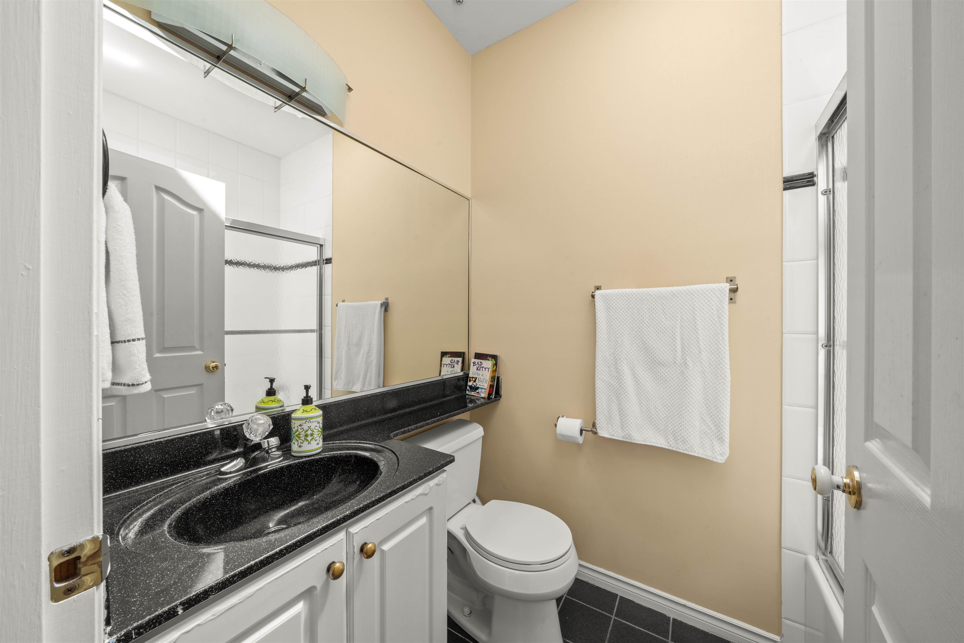 Listing image of 5323 DUMFRIES STREET