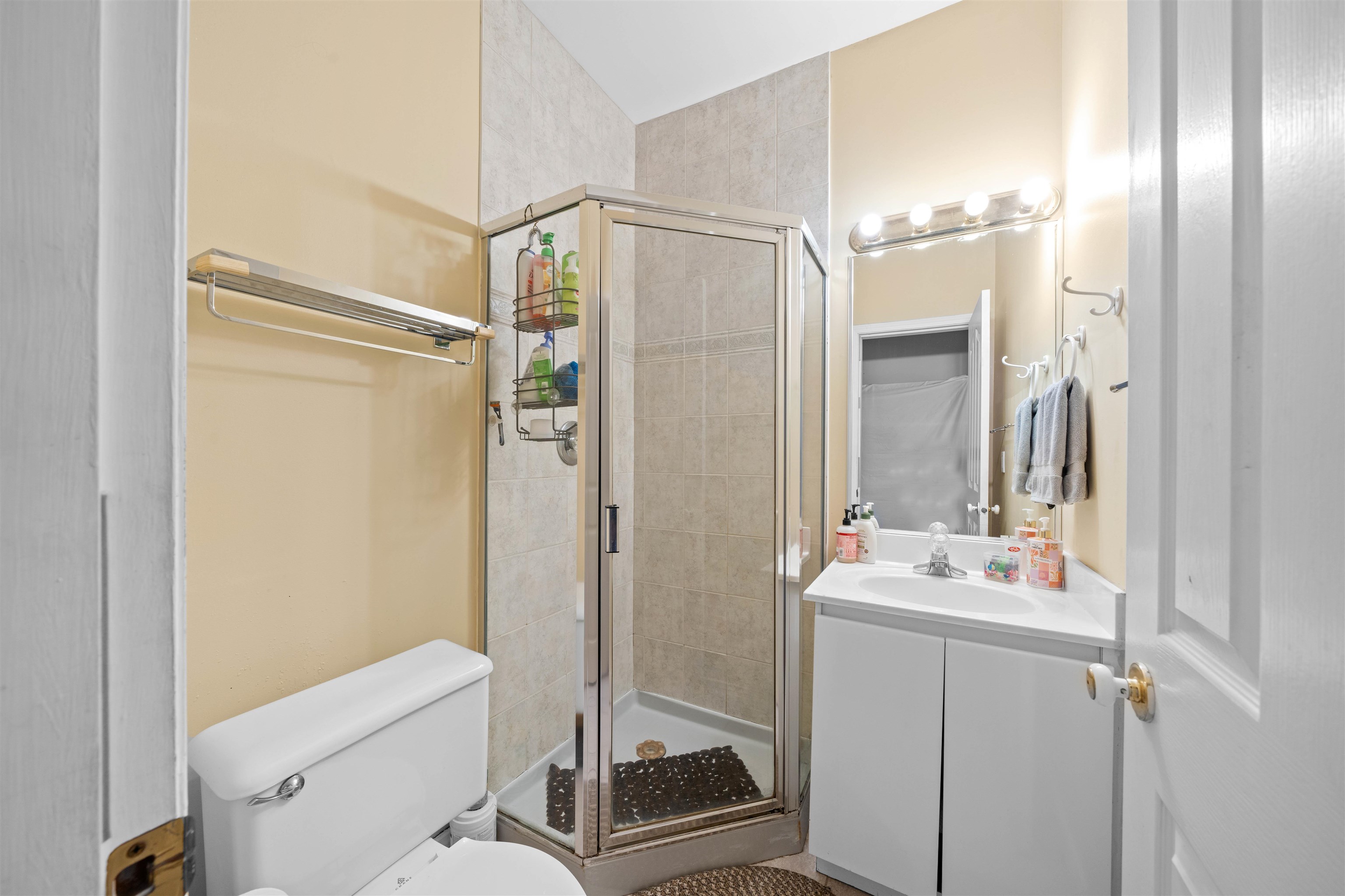 Listing image of 5323 DUMFRIES STREET