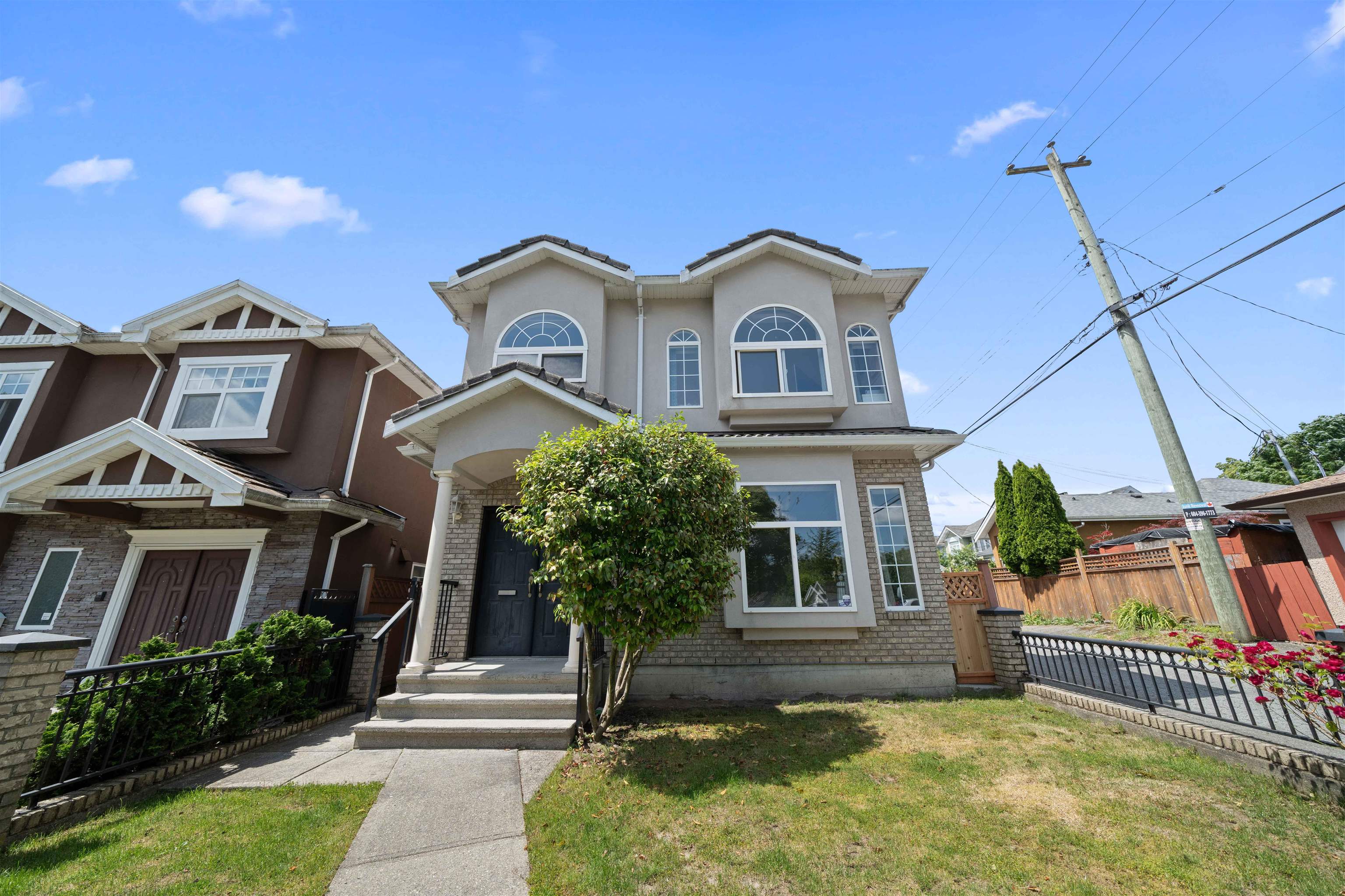 Listing image of 5323 DUMFRIES STREET
