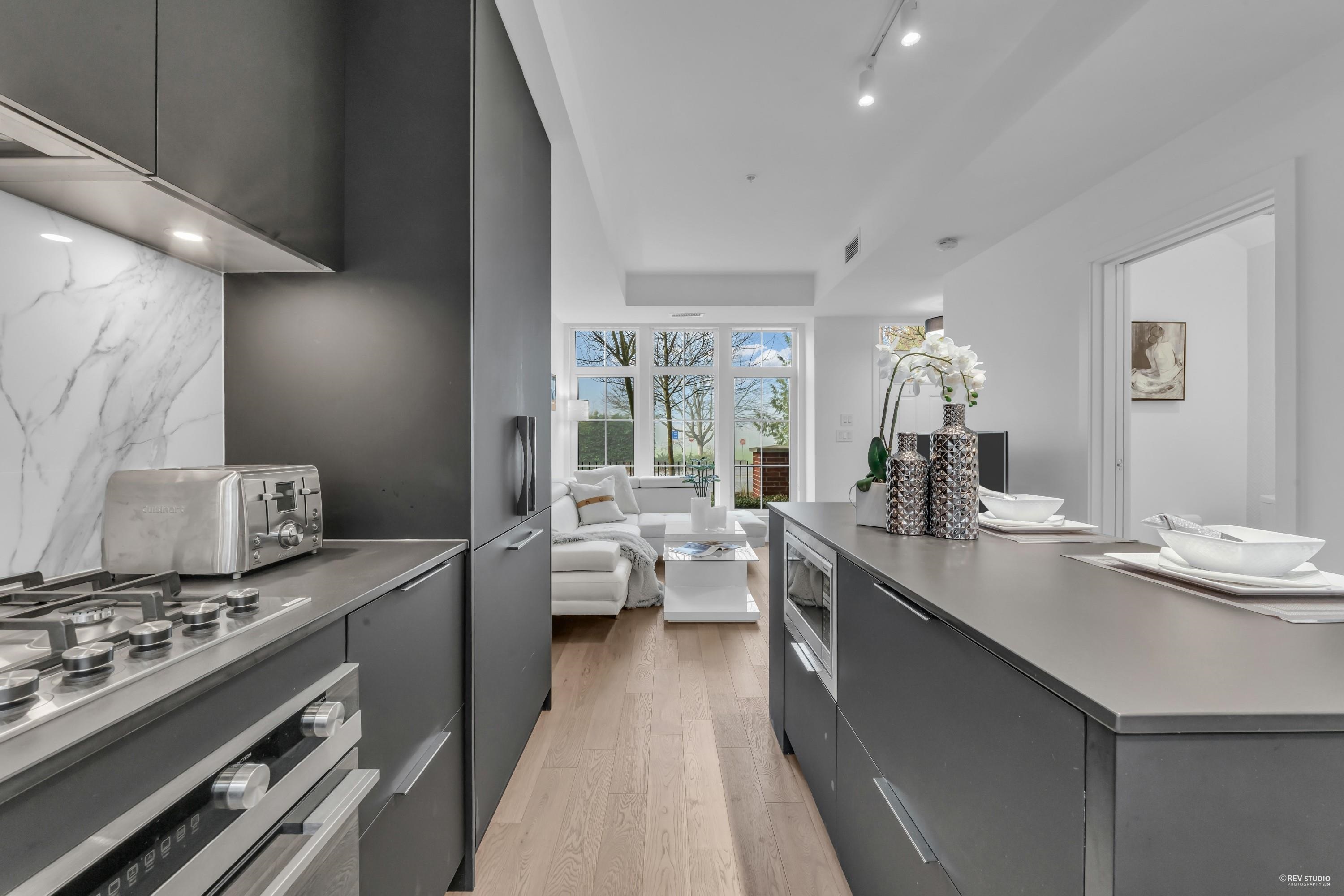 Listing image of 118 2070 CURLING ROAD