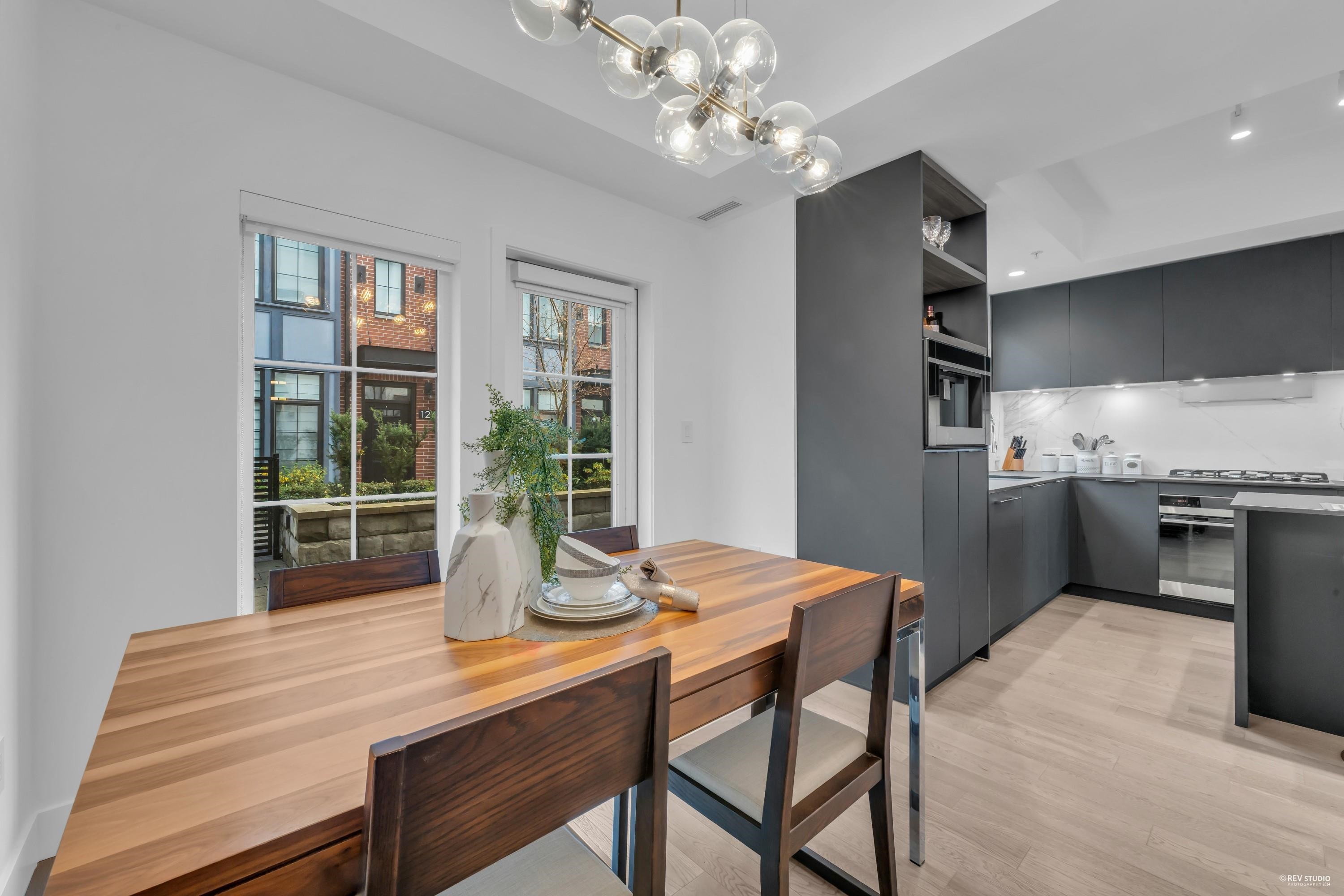 Listing image of 118 2070 CURLING ROAD