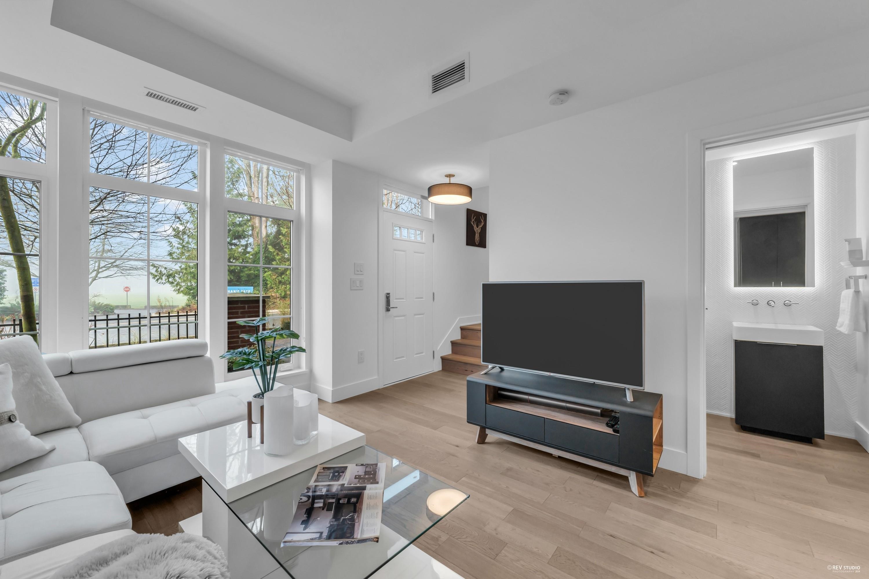 Listing image of 118 2070 CURLING ROAD