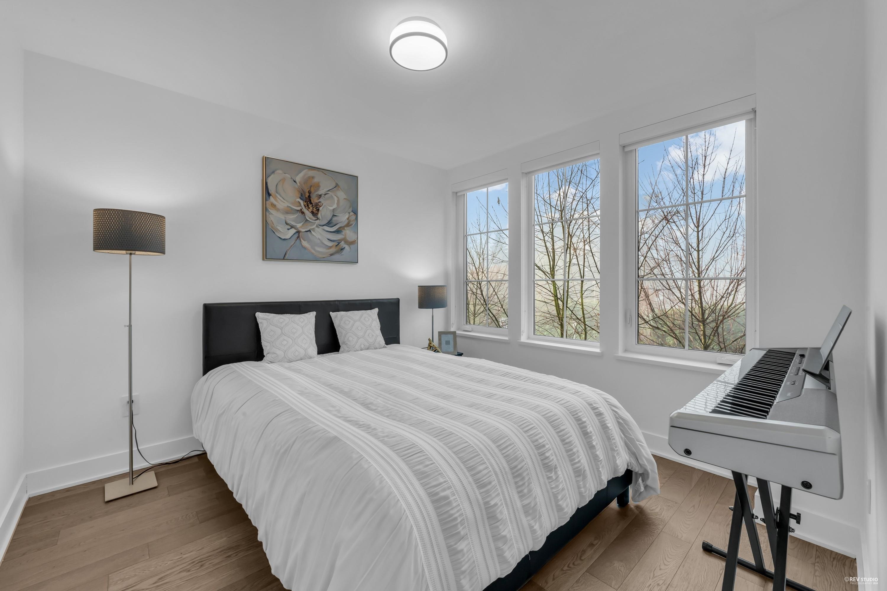 Listing image of 118 2070 CURLING ROAD