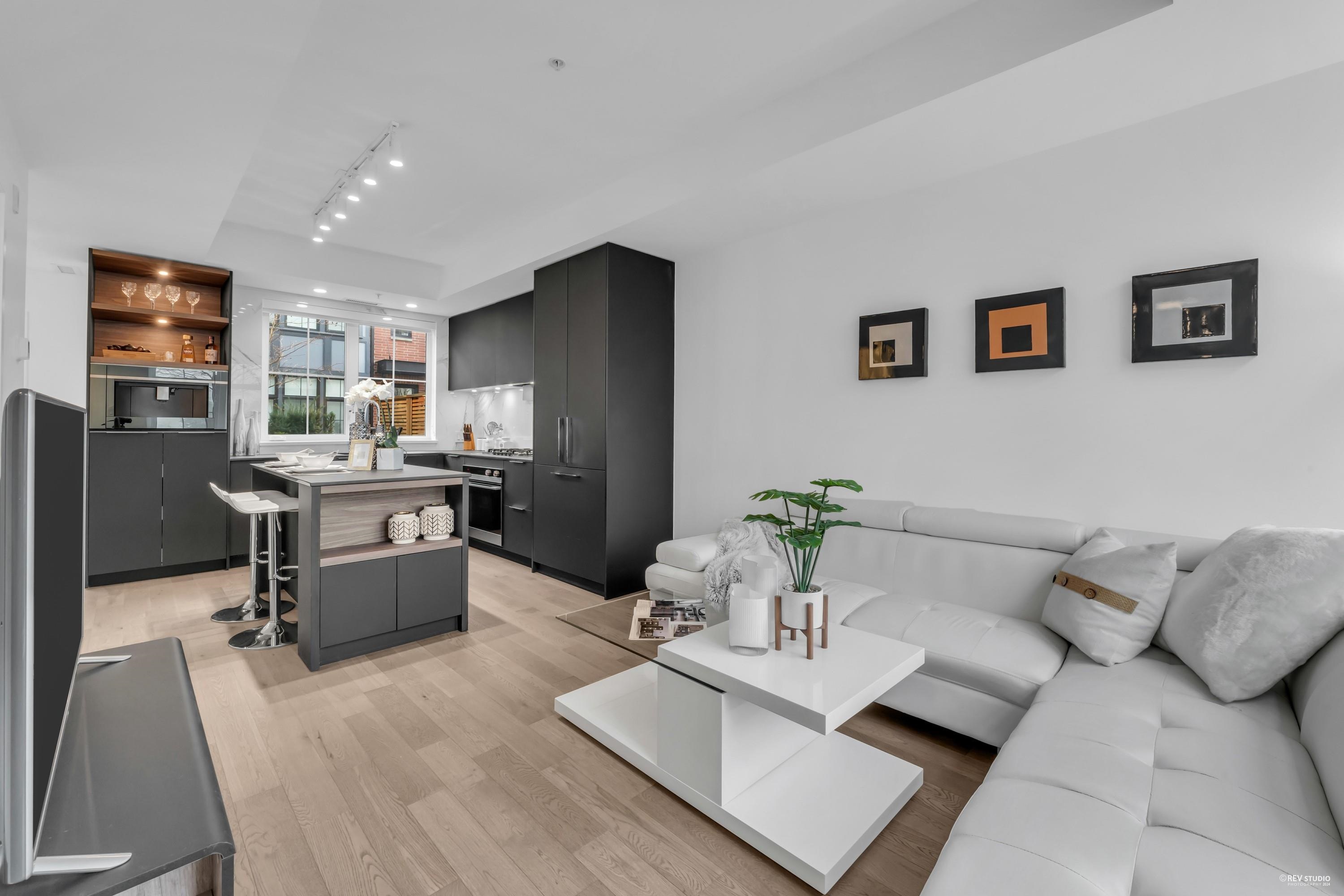 Listing image of 118 2070 CURLING ROAD