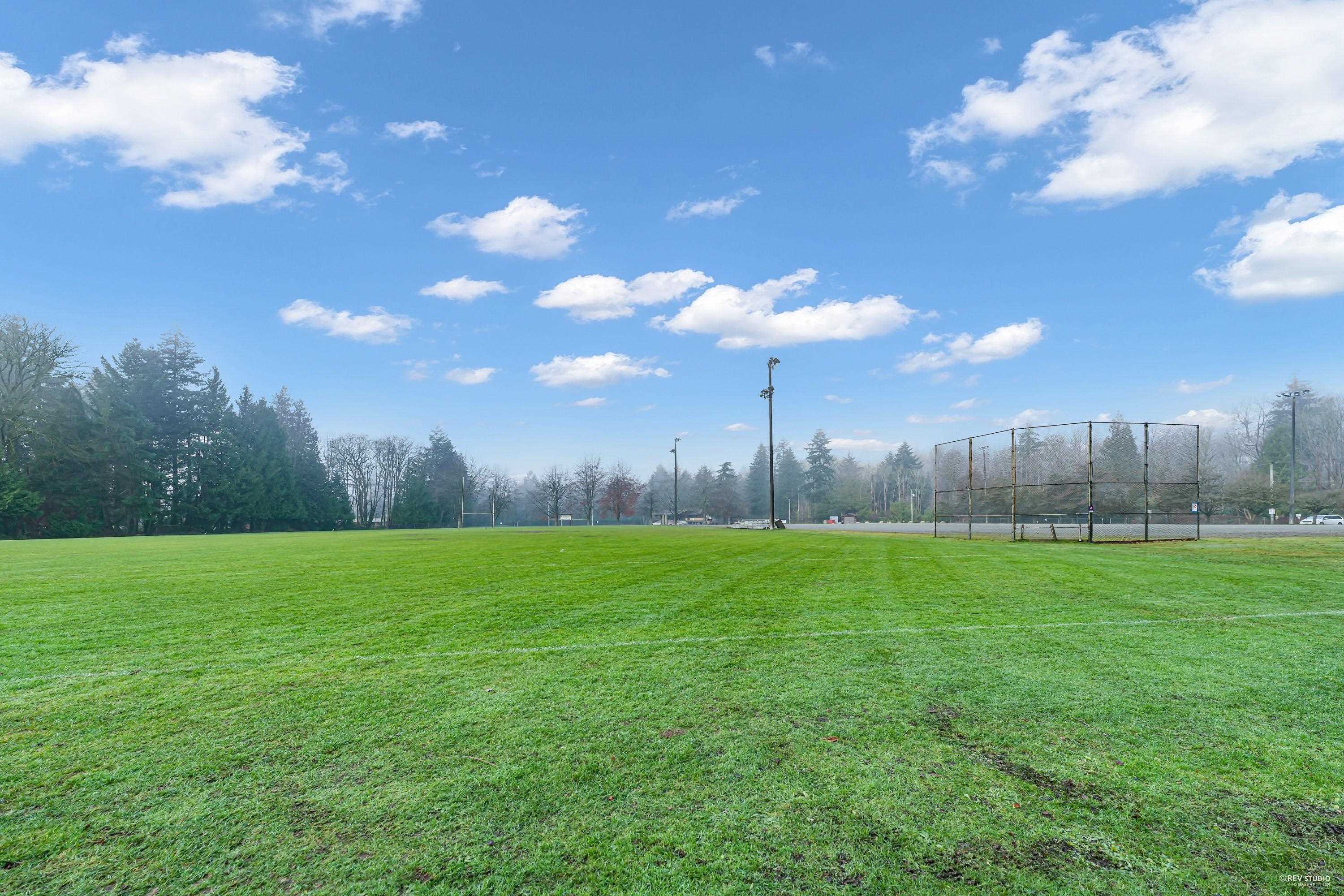 Listing image of 118 2070 CURLING ROAD