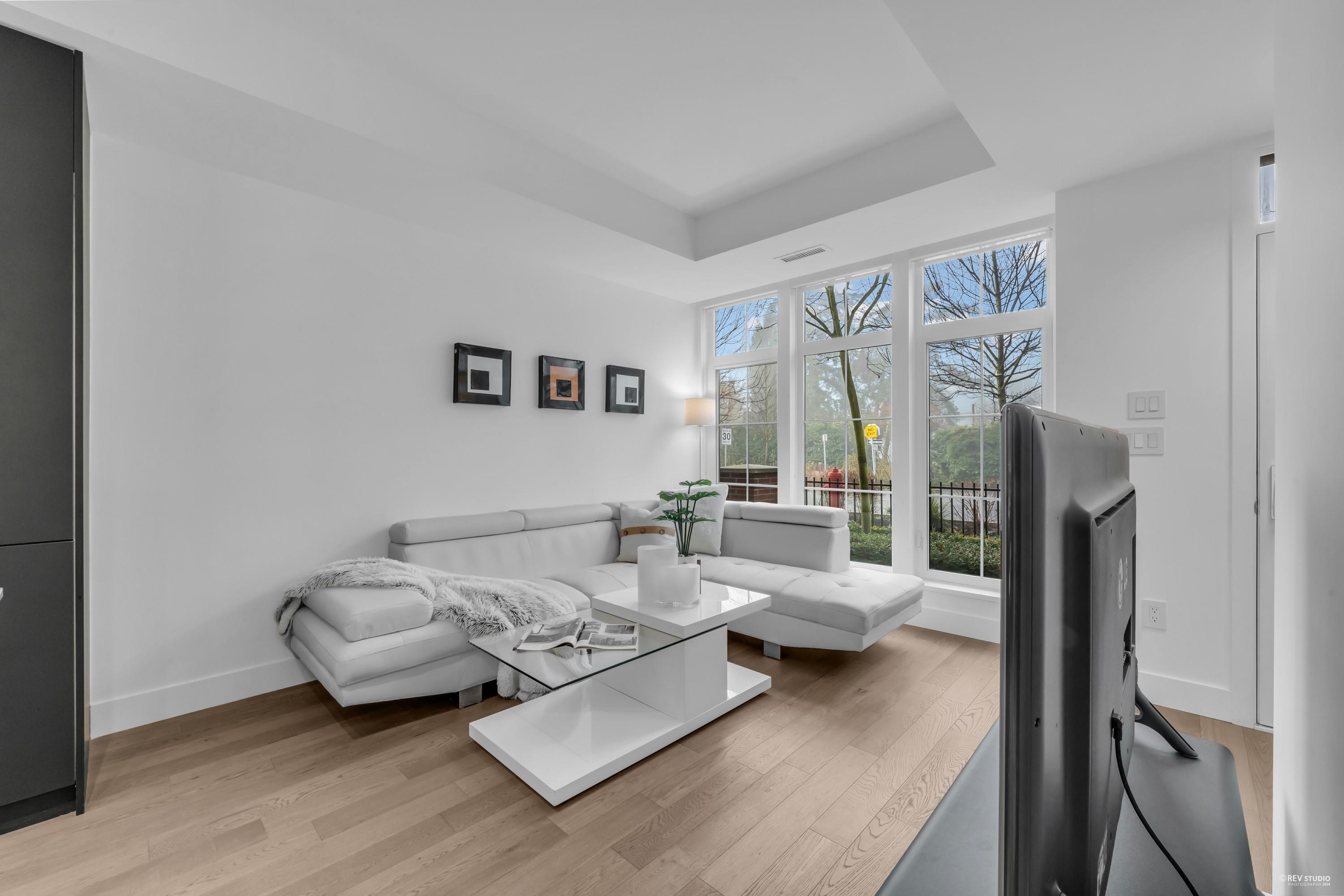 Listing image of 118 2070 CURLING ROAD
