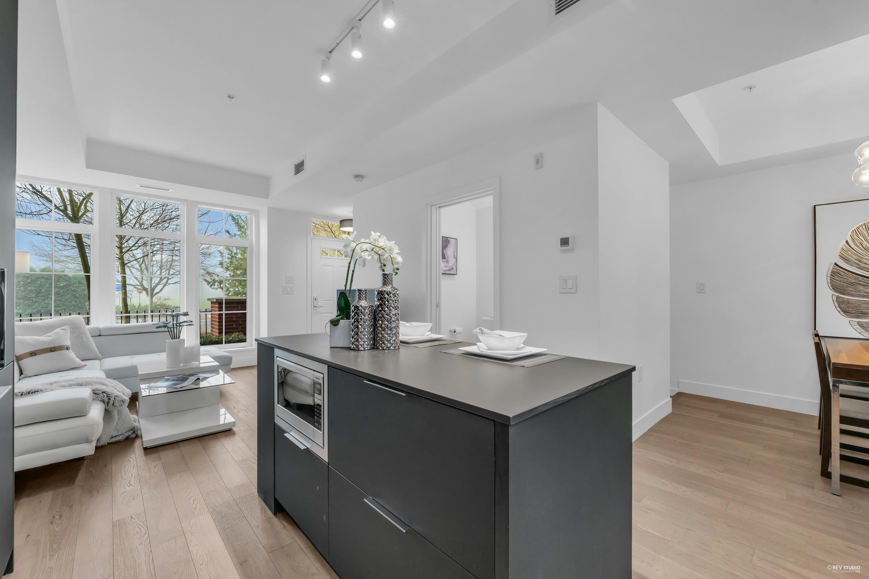 Listing image of 118 2070 CURLING ROAD