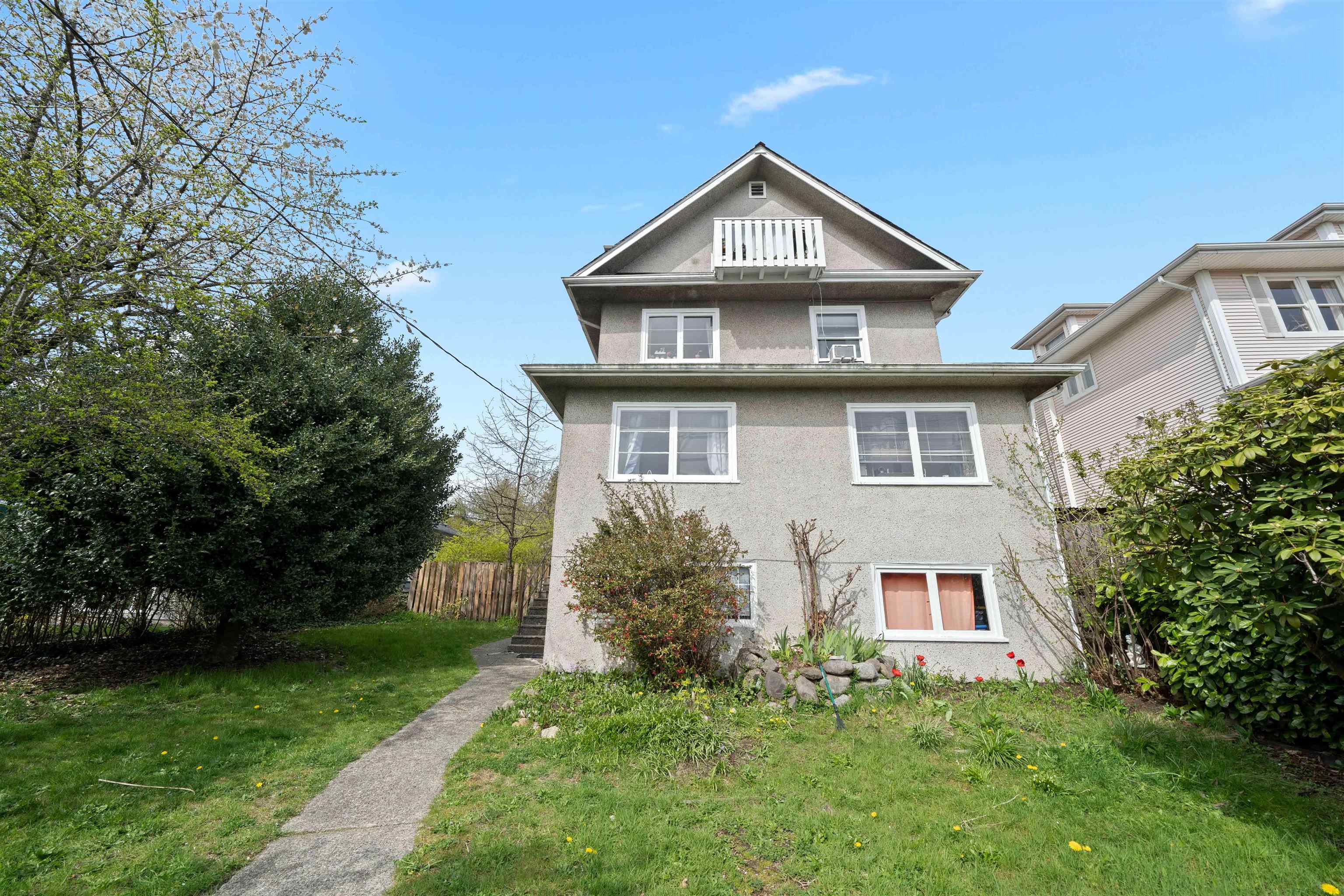 Listing image of 444 E 6TH STREET