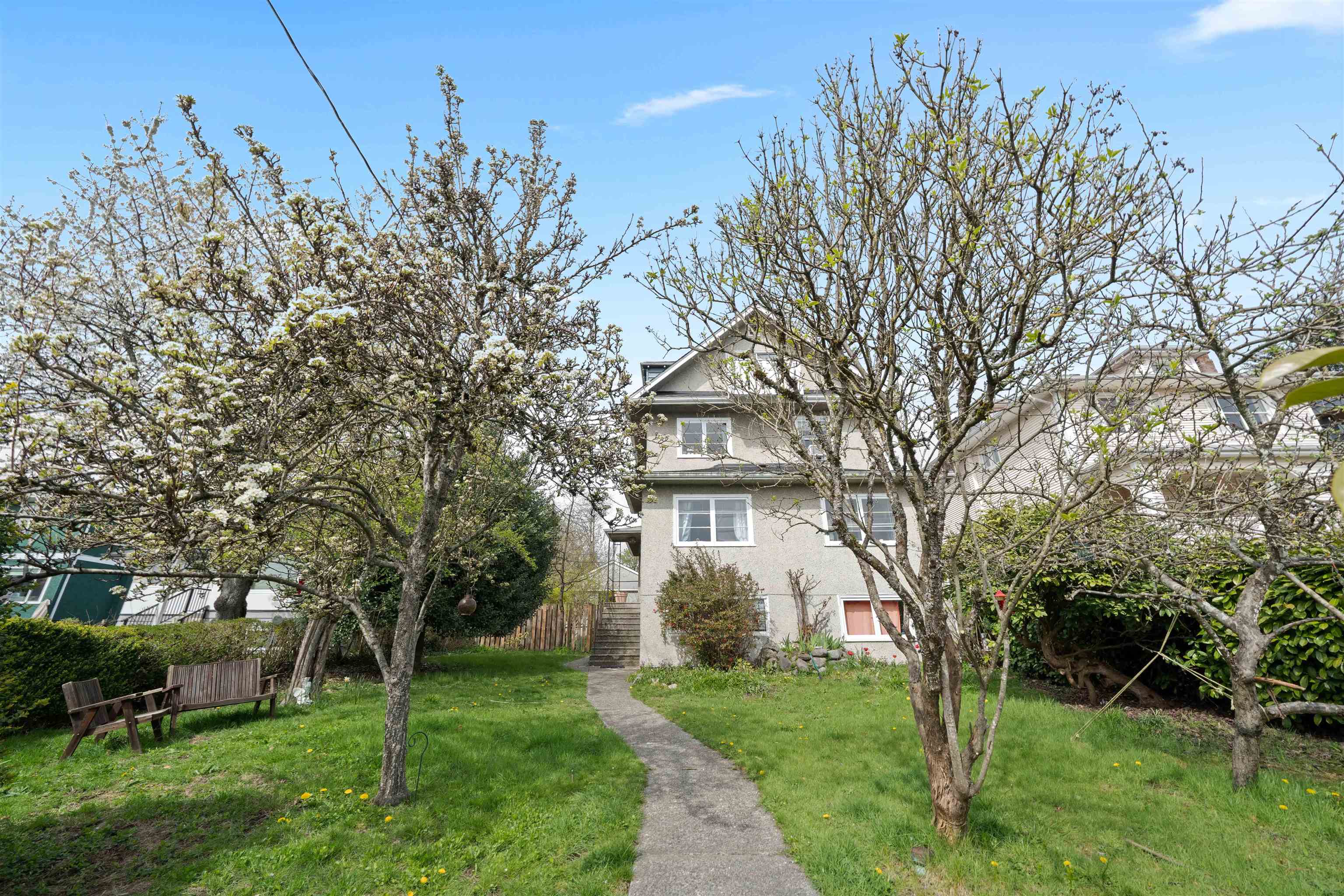Listing image of 444 E 6TH STREET