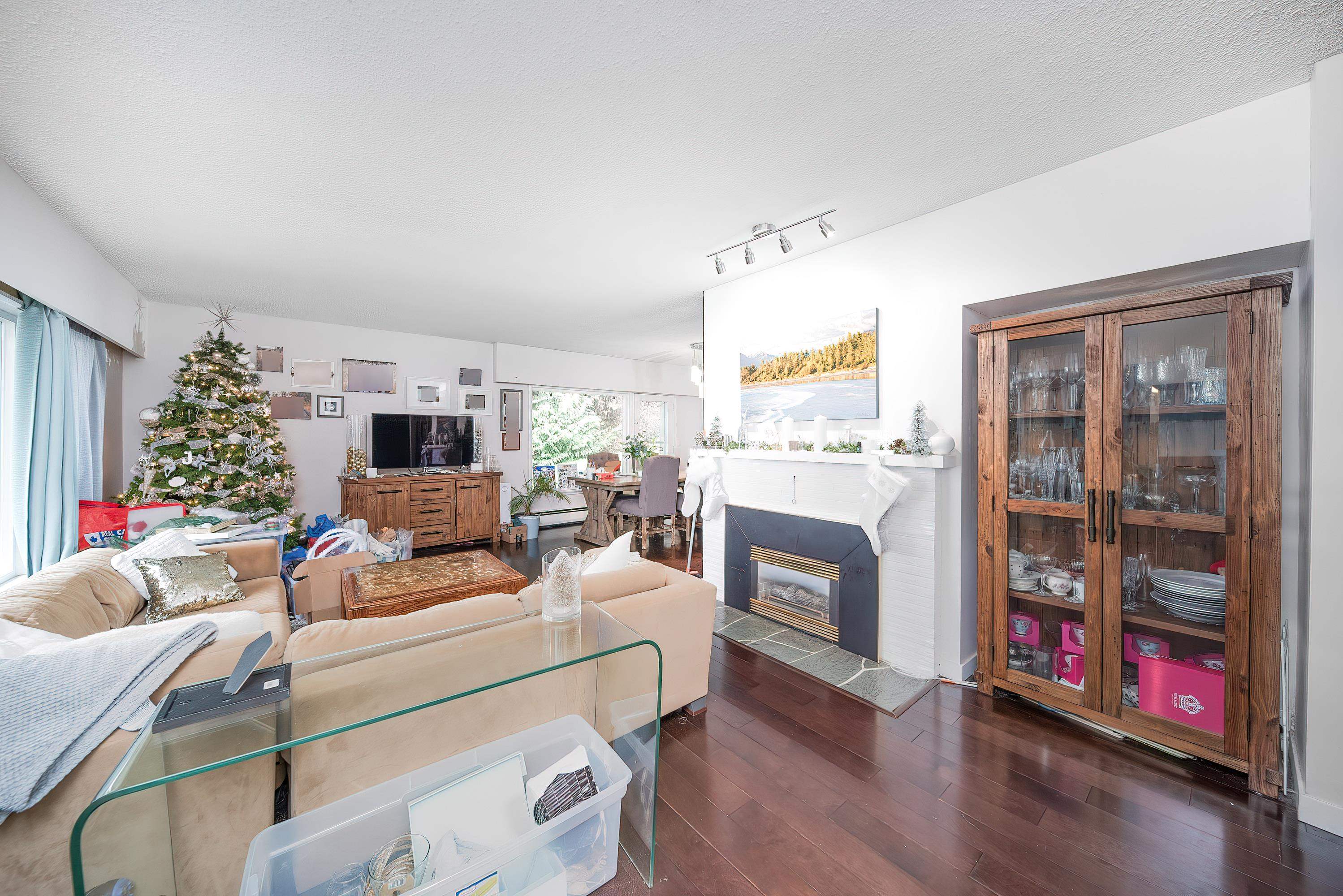 Listing image of 77 DESSWOOD PLACE