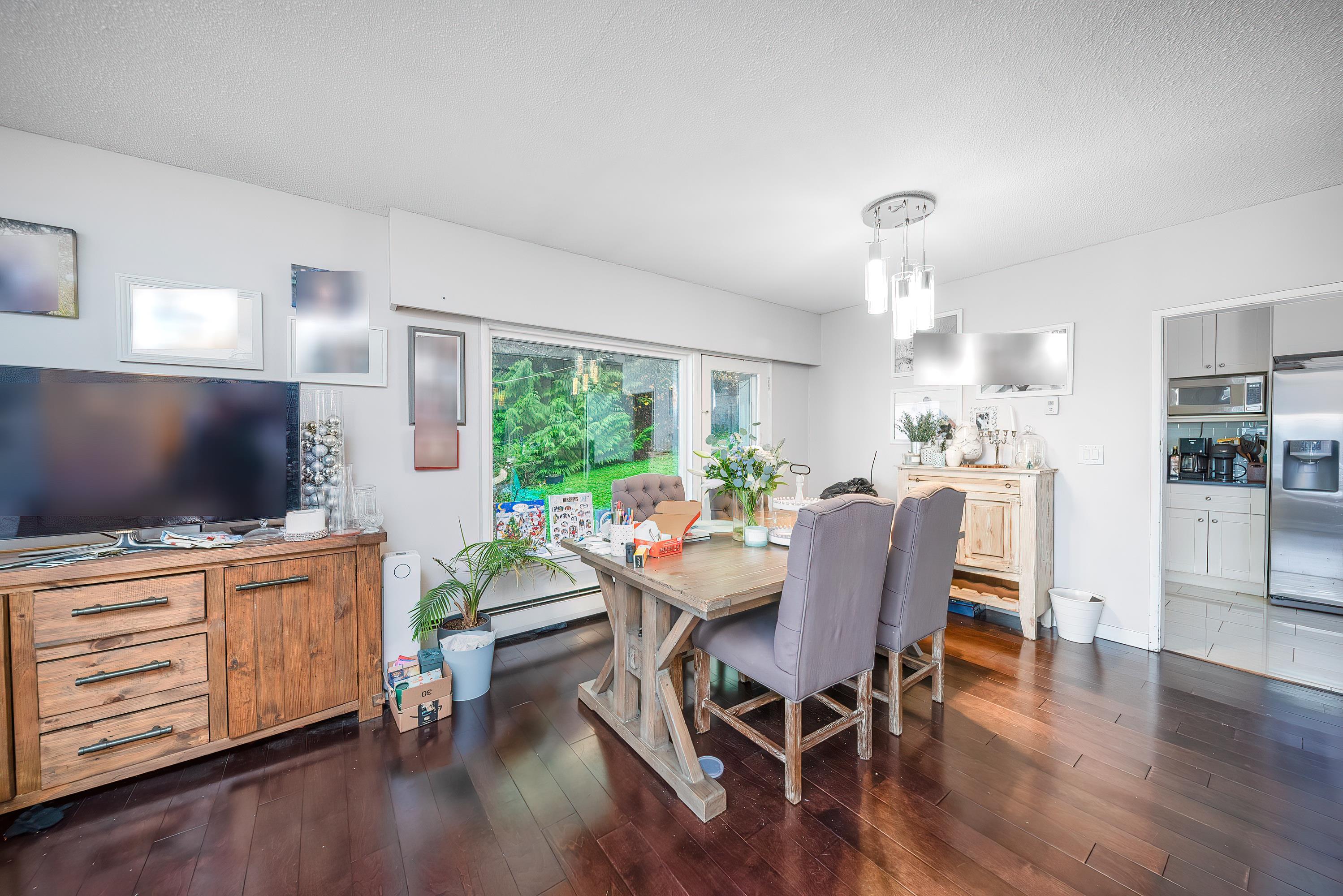 Listing image of 77 DESSWOOD PLACE