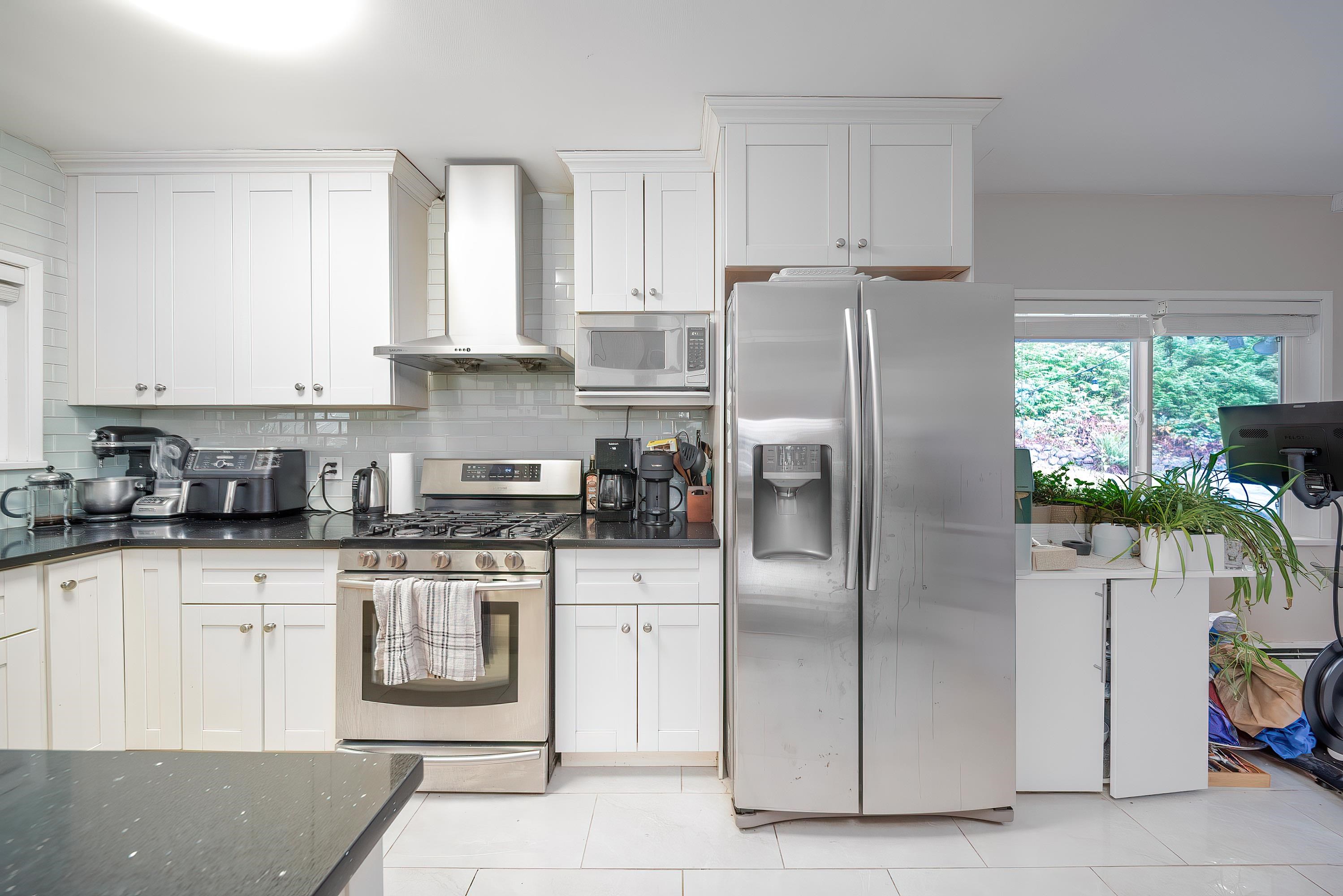 Listing image of 77 DESSWOOD PLACE