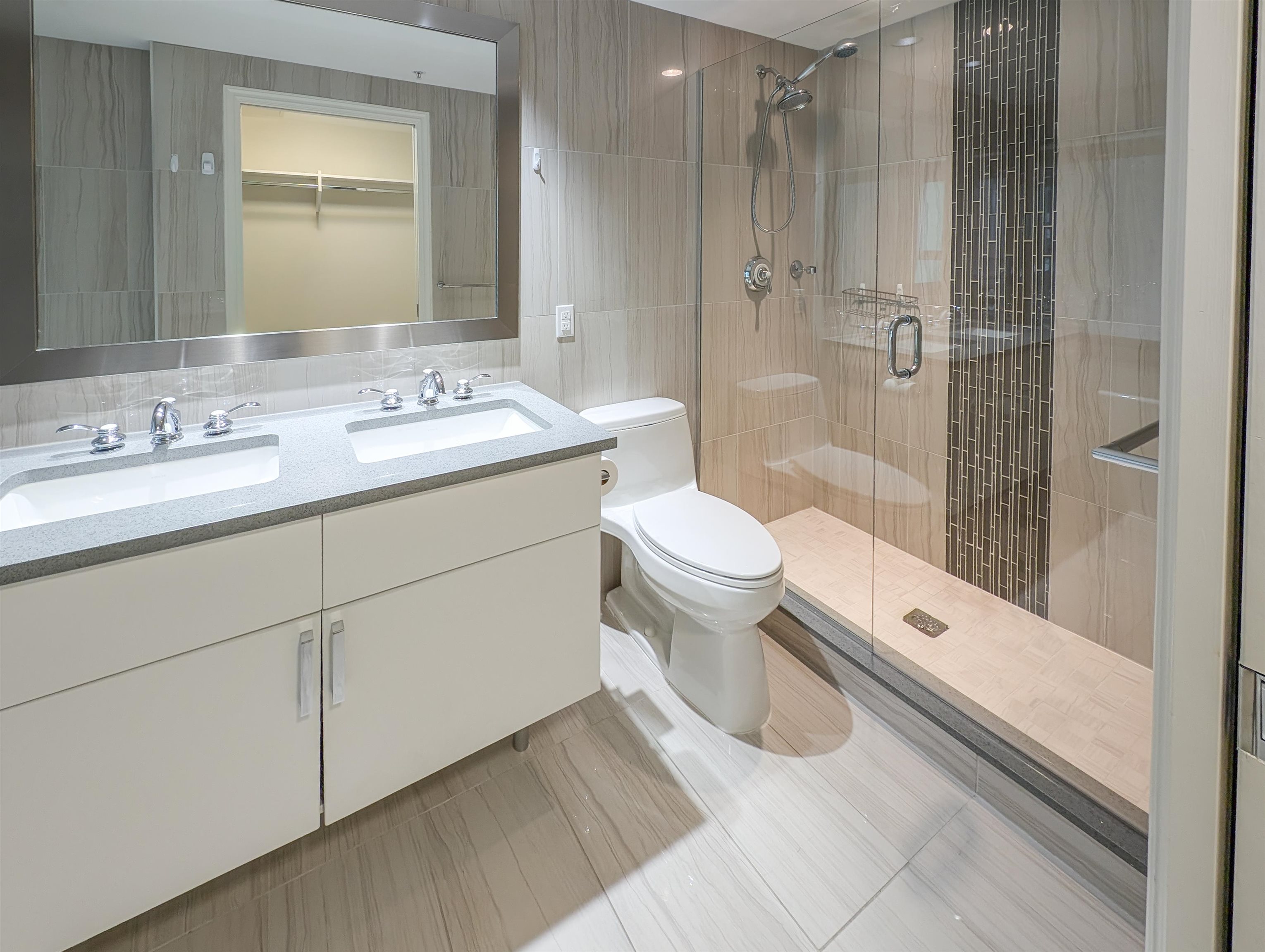 Listing image of 404 199 VICTORY SHIP WAY