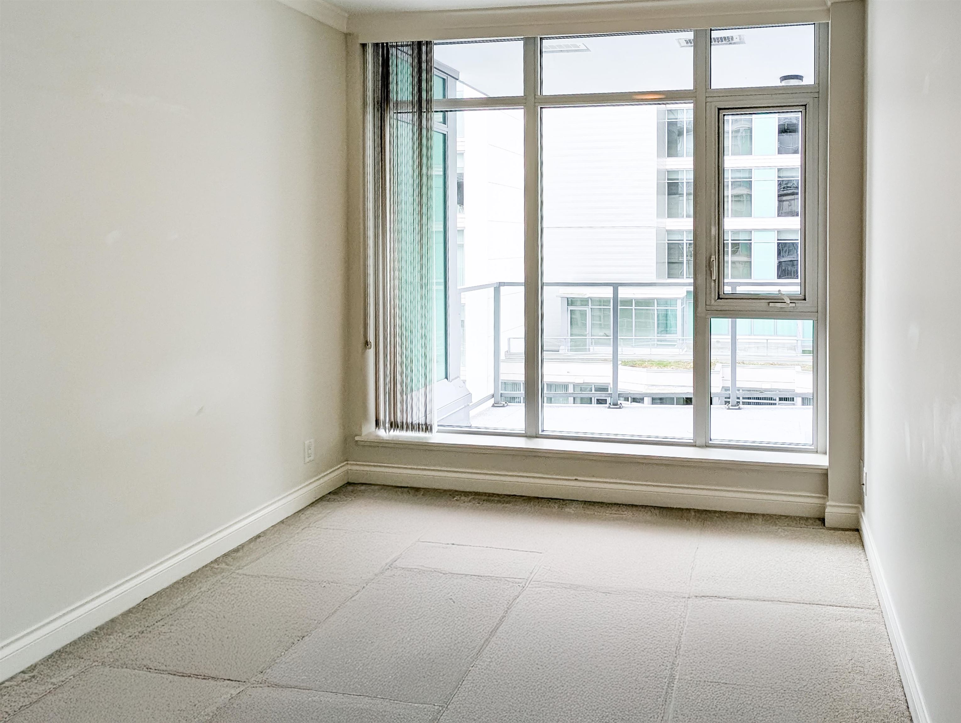 Listing image of 404 199 VICTORY SHIP WAY