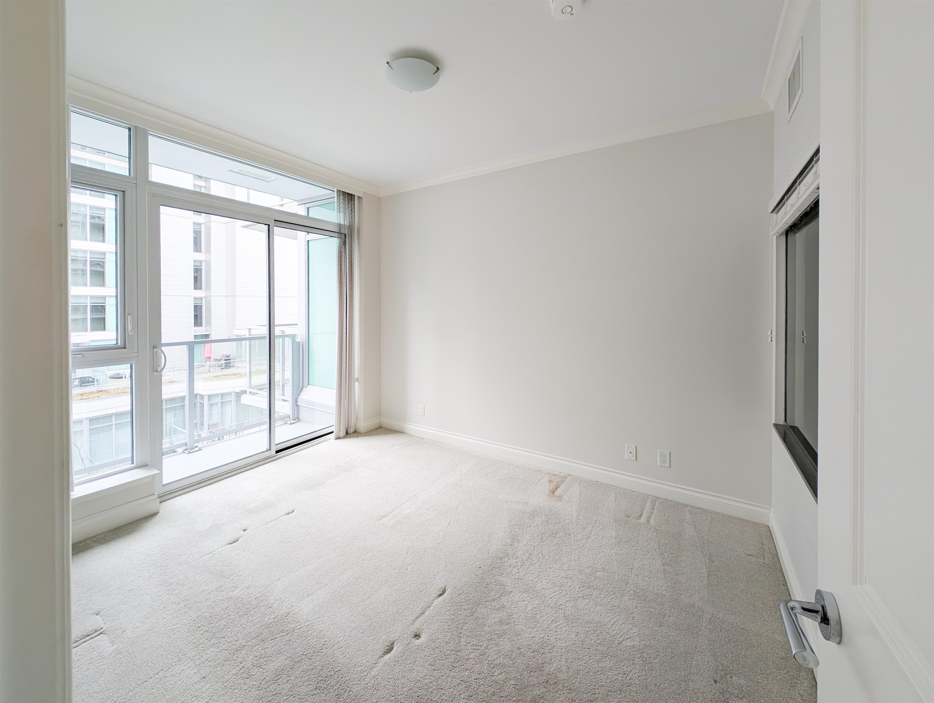 Listing image of 404 199 VICTORY SHIP WAY
