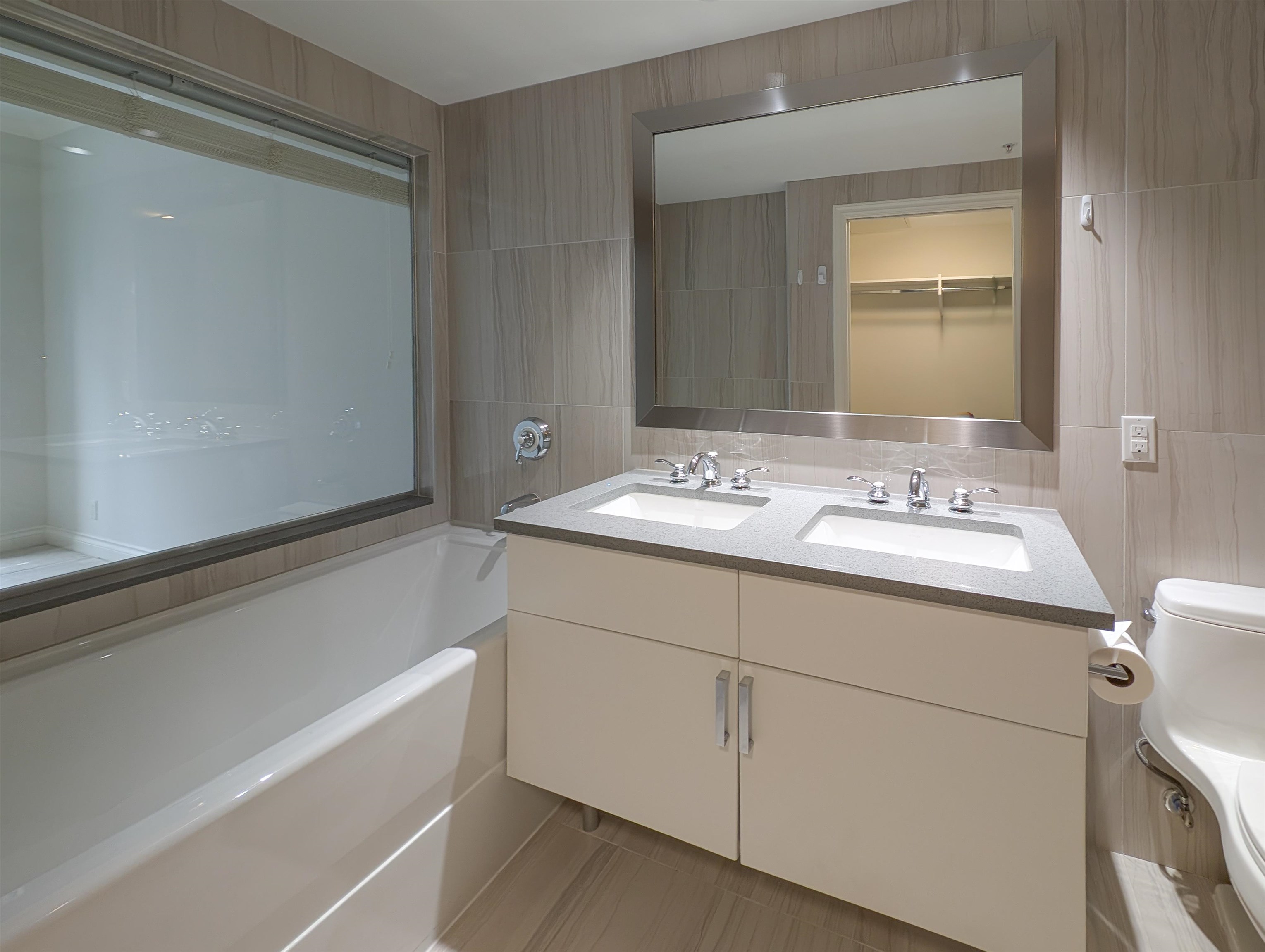 Listing image of 404 199 VICTORY SHIP WAY