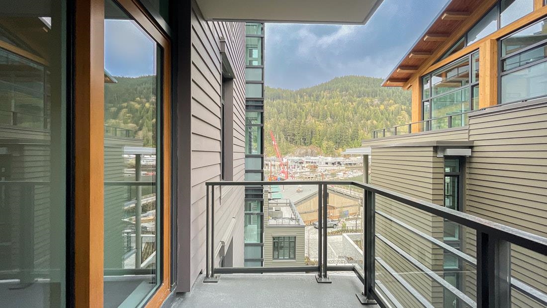 Listing image of 404 6699 NELSON AVENUE