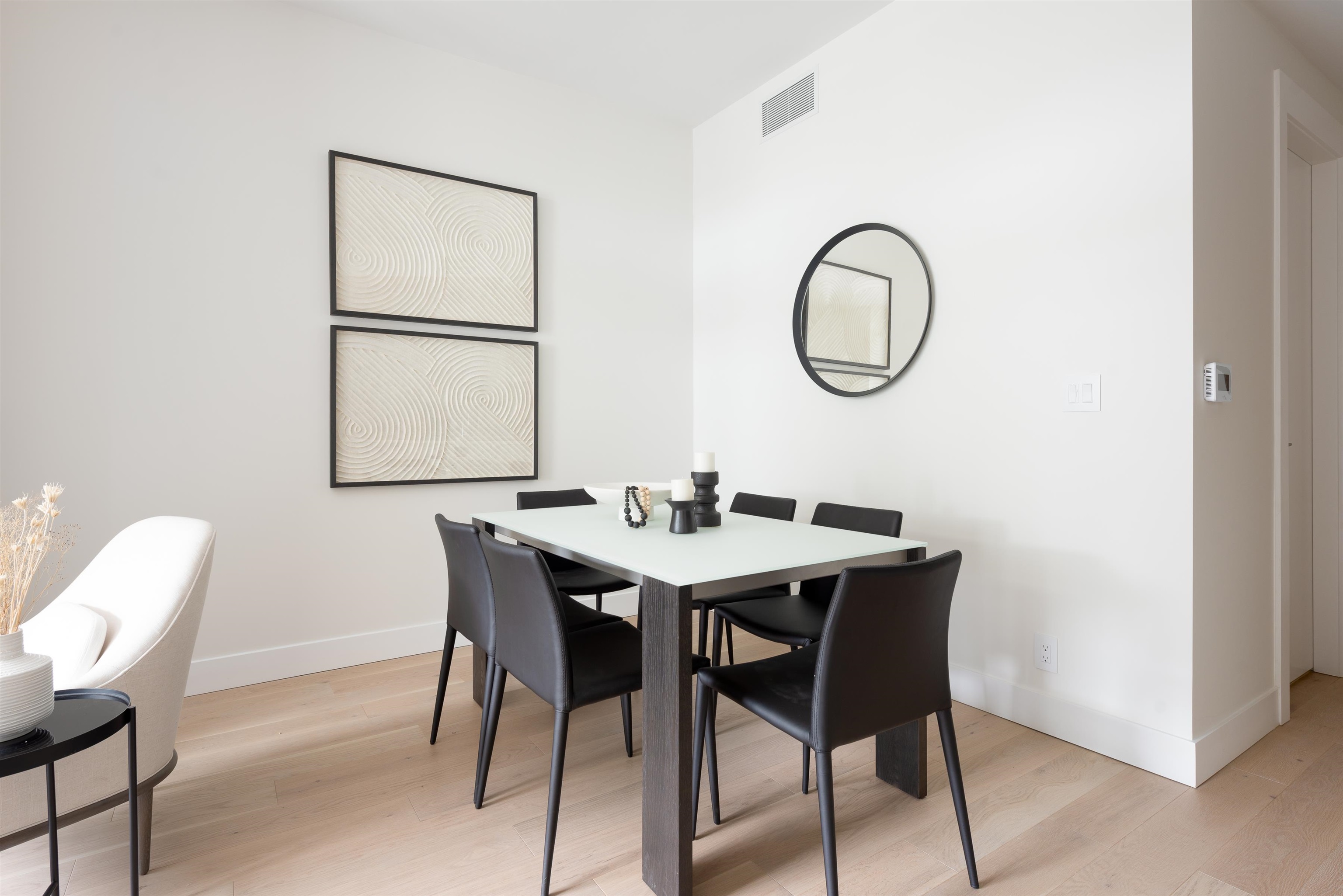 Listing image of 404 6699 NELSON AVENUE