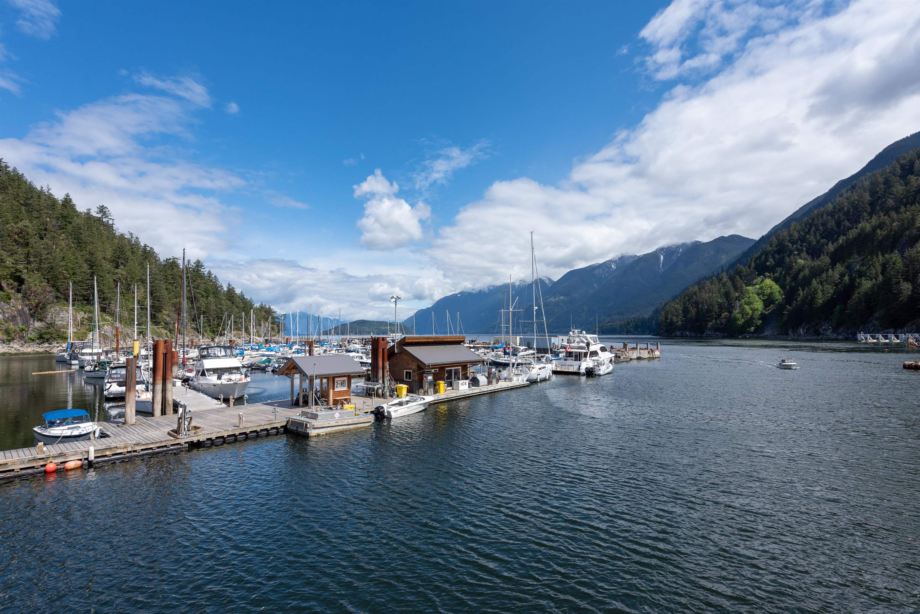 Listing image of 404 6699 NELSON AVENUE