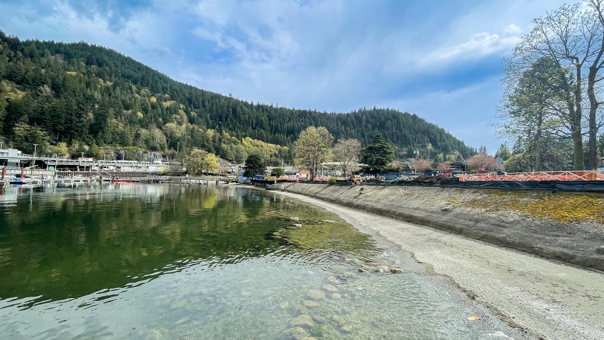 Listing image of 404 6699 NELSON AVENUE