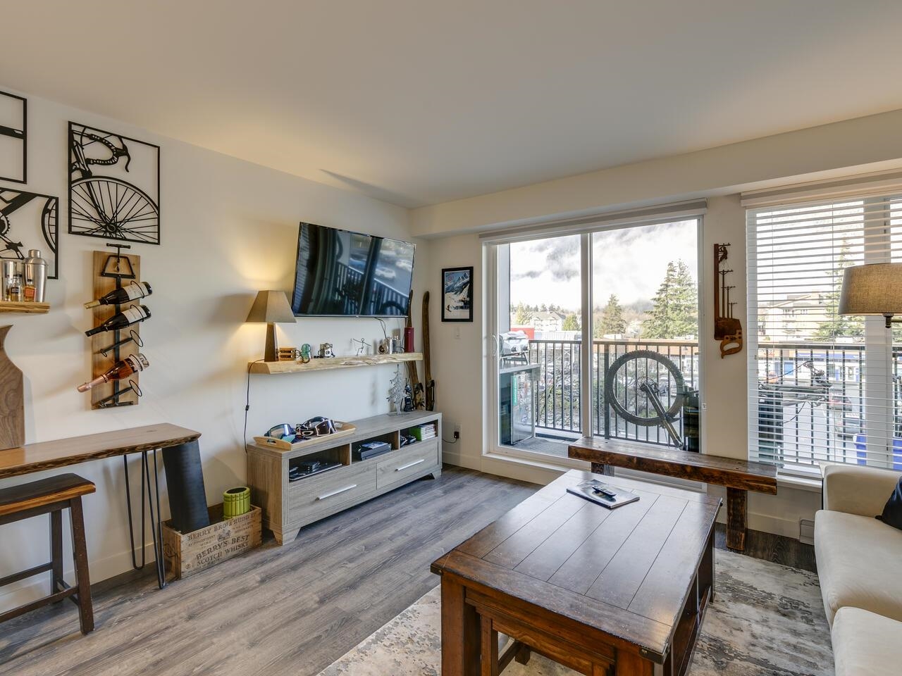 209 1365 Pemberton Avenue, Squamish, Downtown SQ, V8B 1B7 5