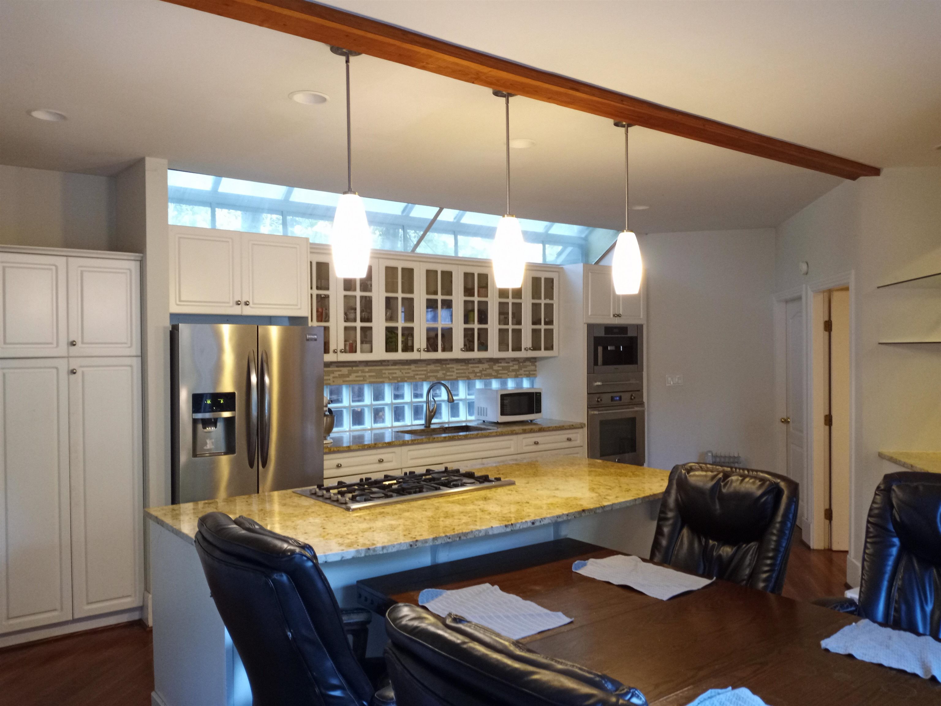 Listing image of 992 3RD STREET