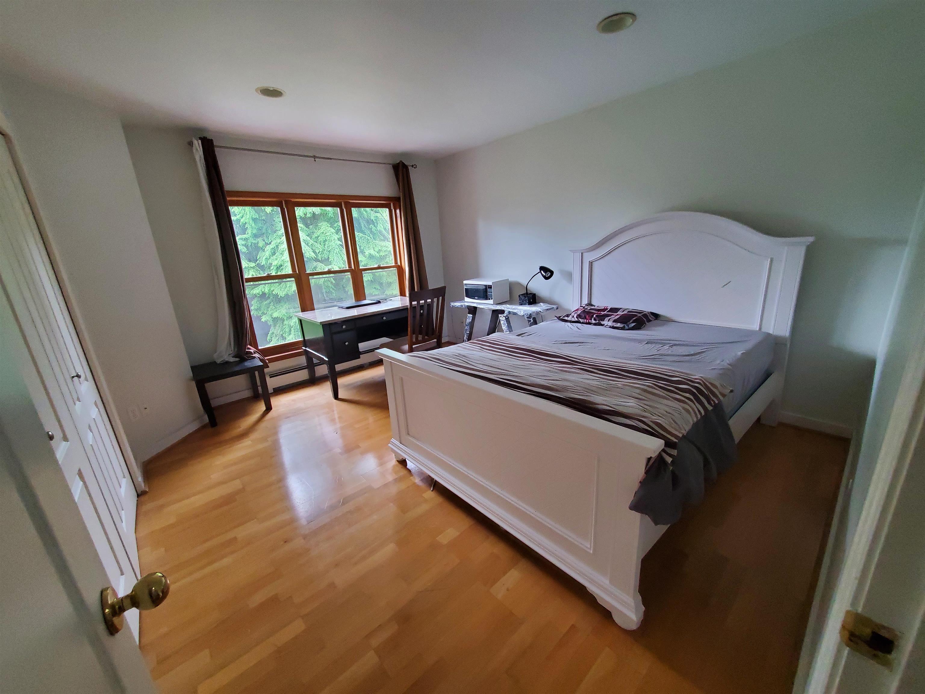 Listing image of 992 3RD STREET