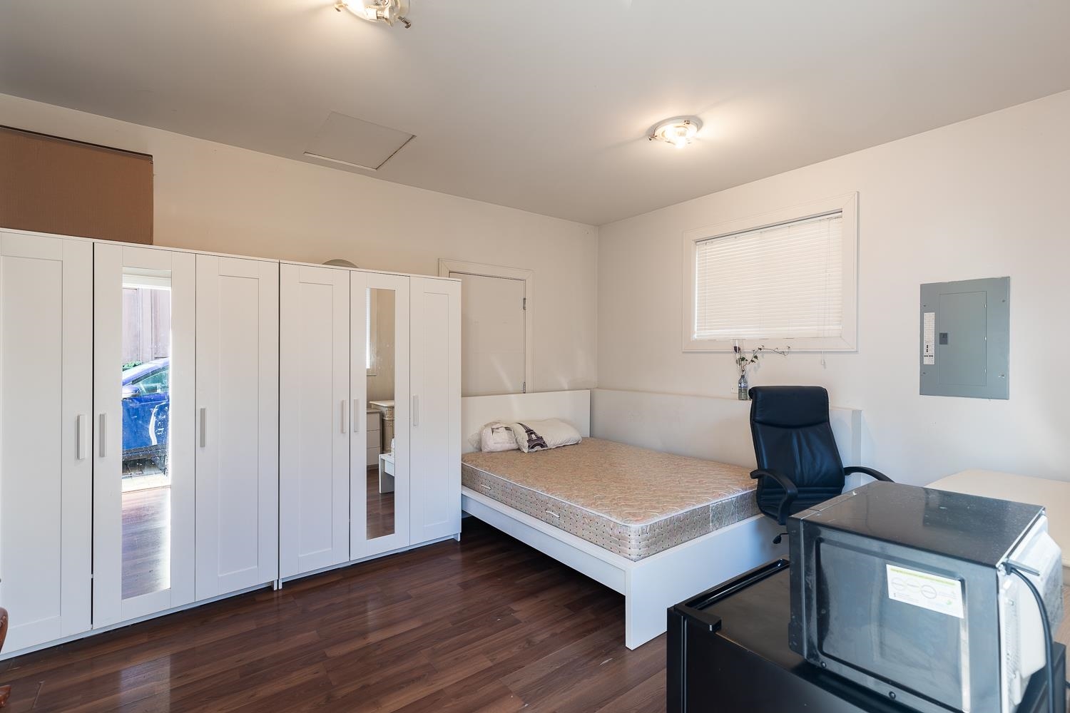 Listing image of 1450 FULTON AVENUE