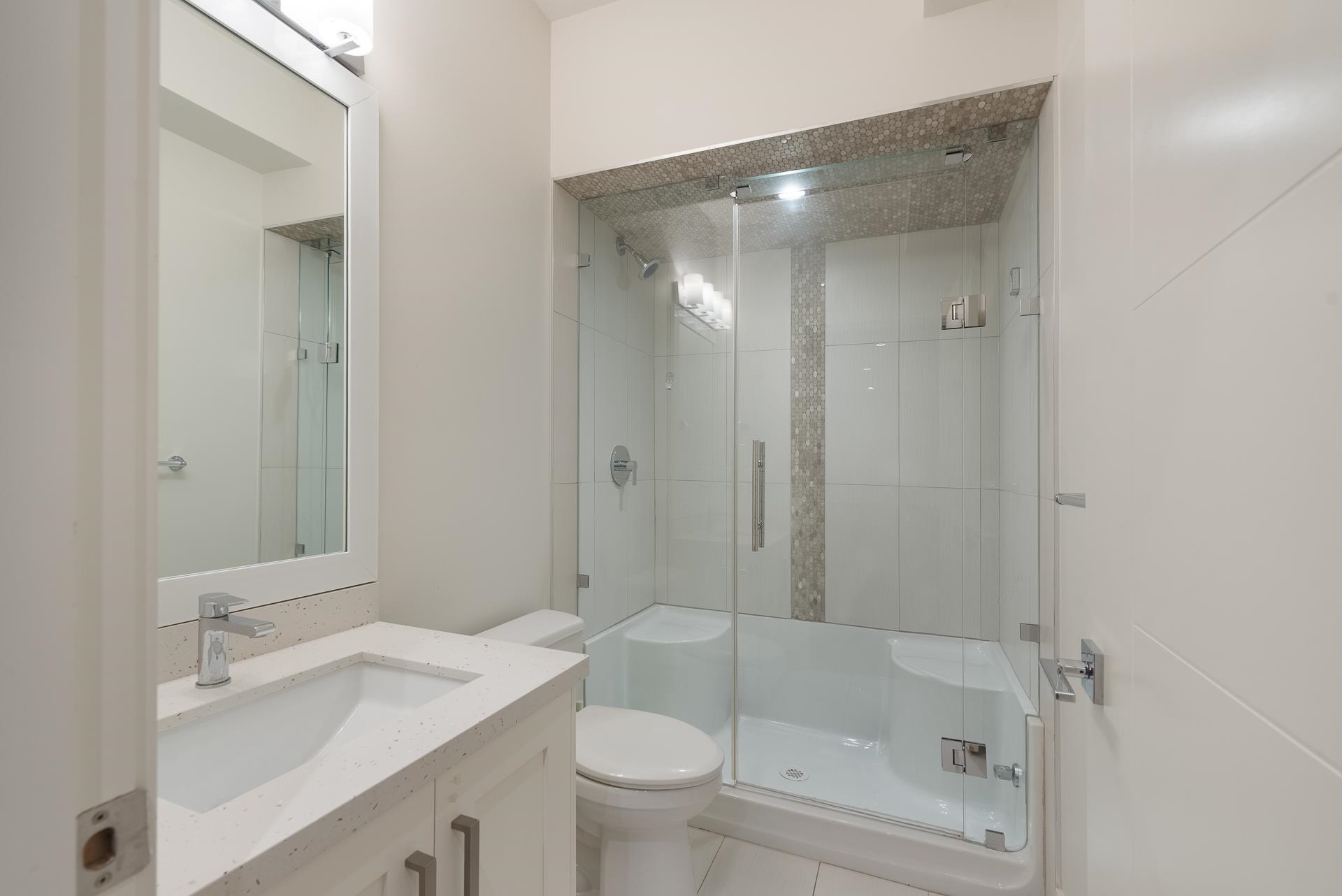 Listing image of 1450 FULTON AVENUE