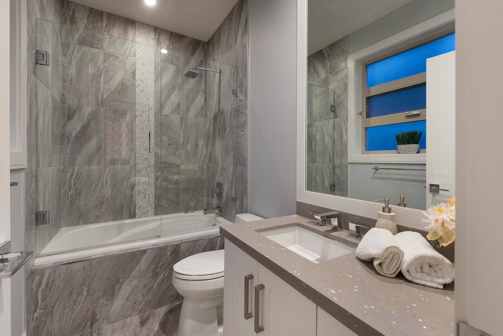 Listing image of 1450 FULTON AVENUE