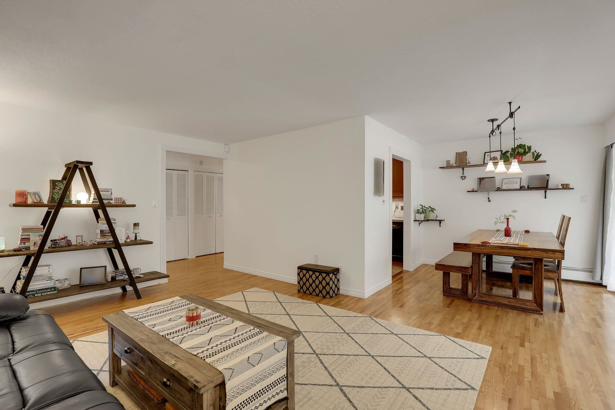 Listing image of 302 555 W 28TH STREET