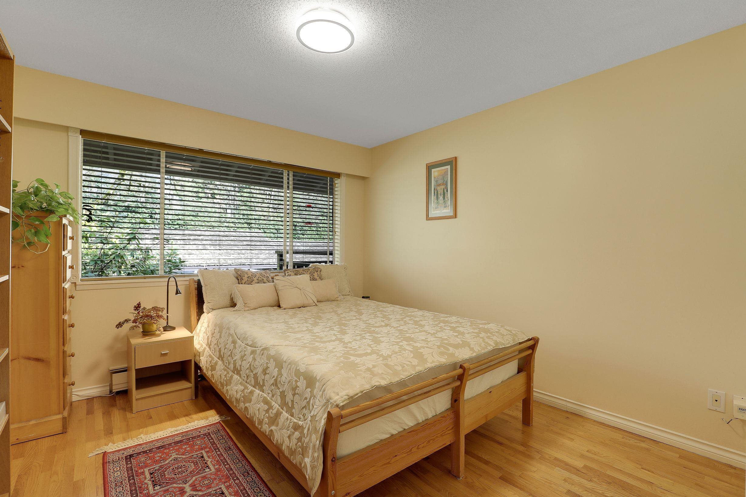 Listing image of 302 555 W 28TH STREET