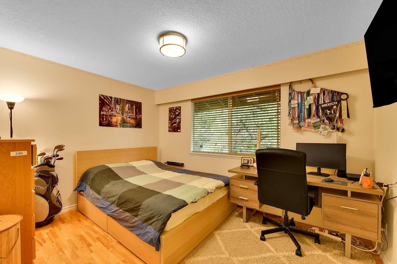 Listing image of 302 555 W 28TH STREET